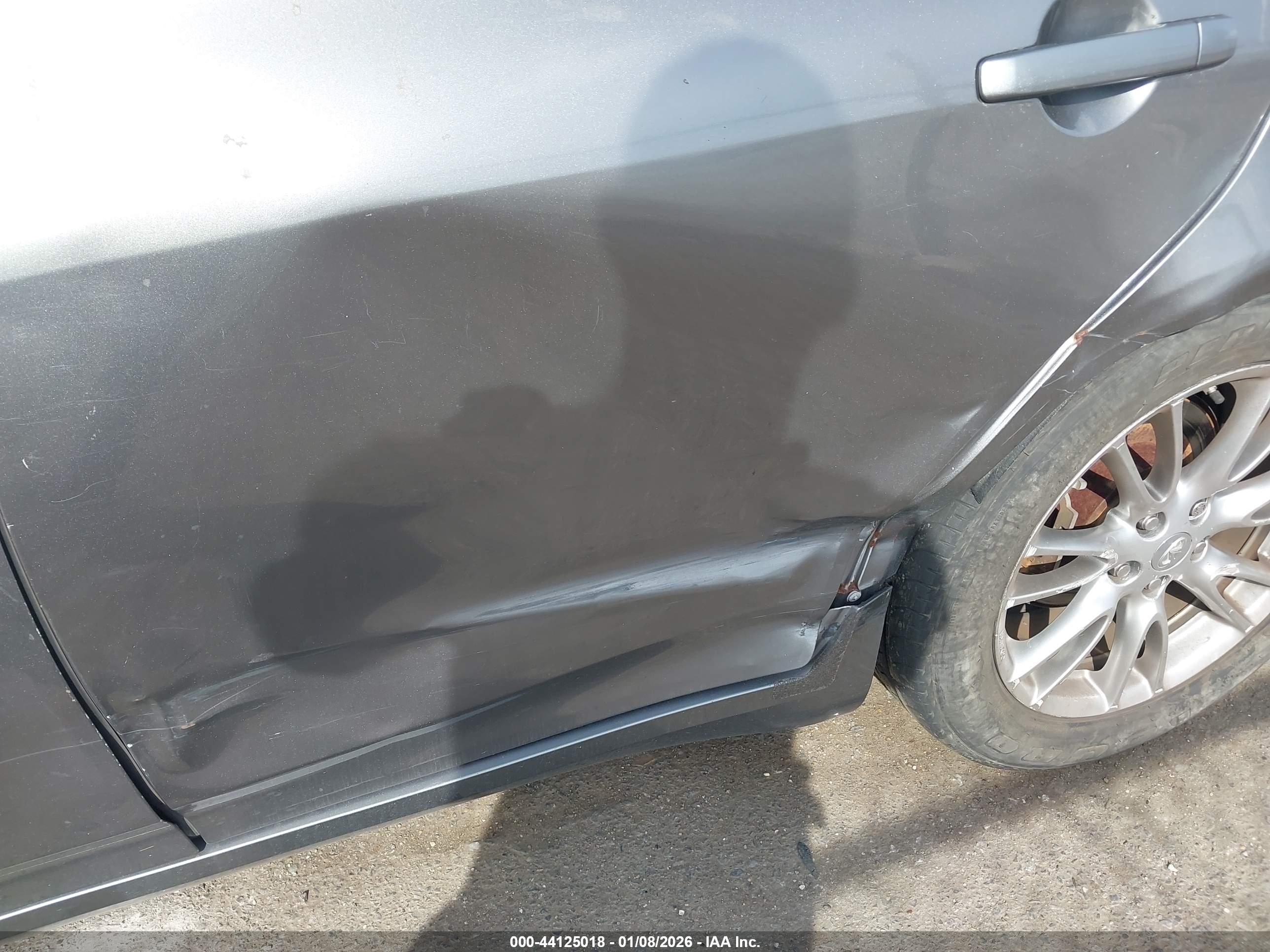 INFINITI G37 image 6