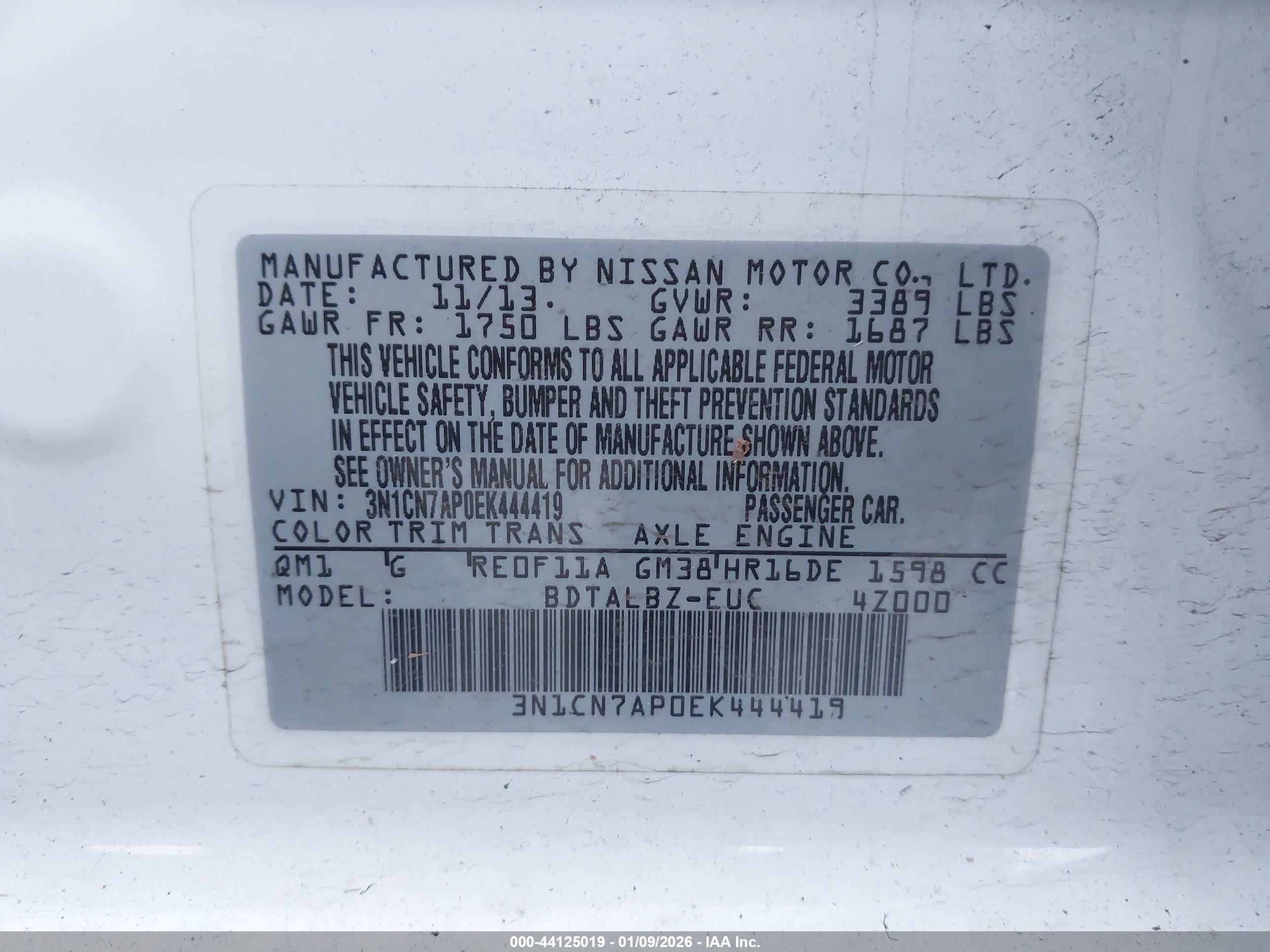 NISSAN VERSA image 9