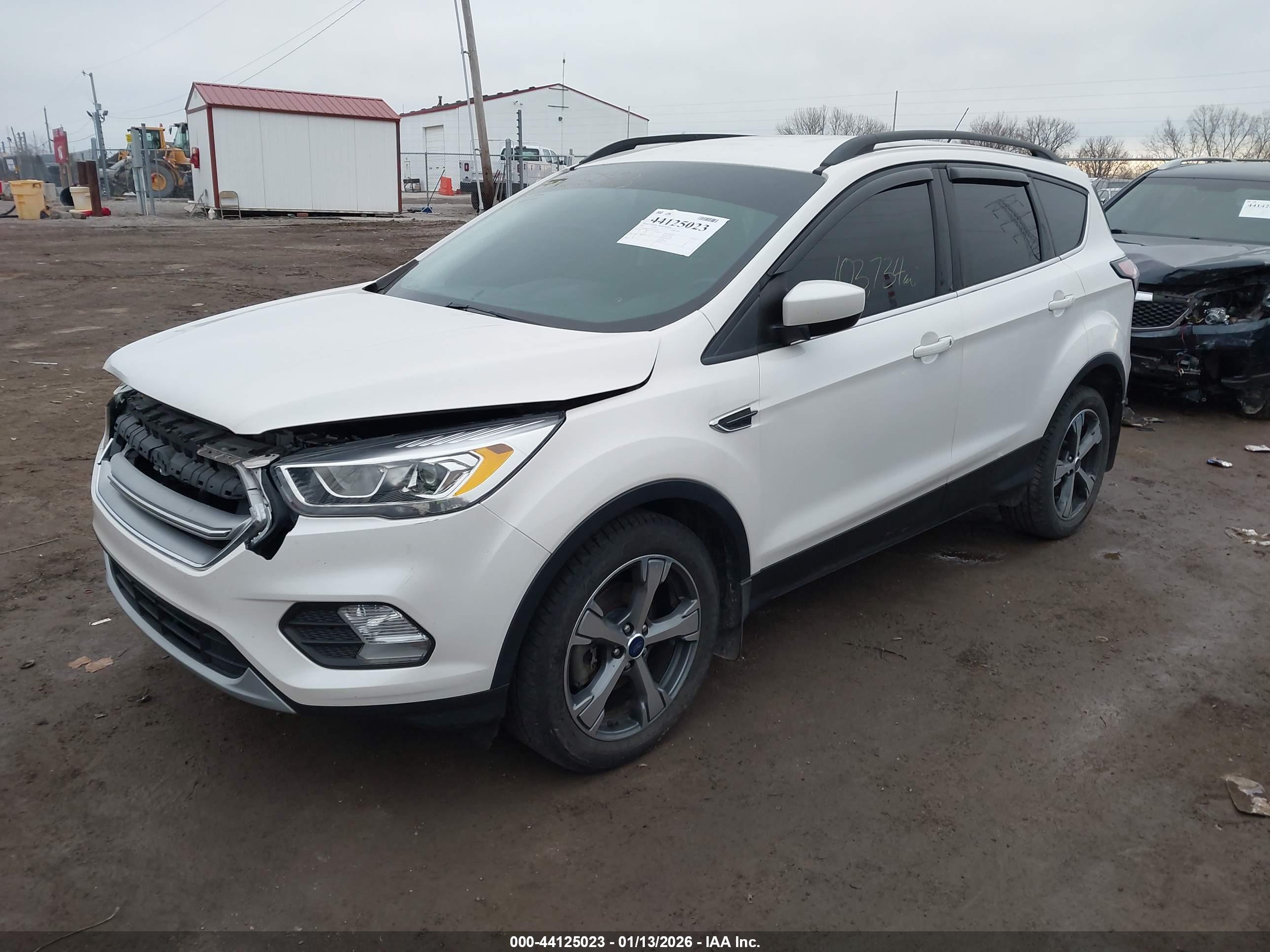 FORD ESCAPE image 2