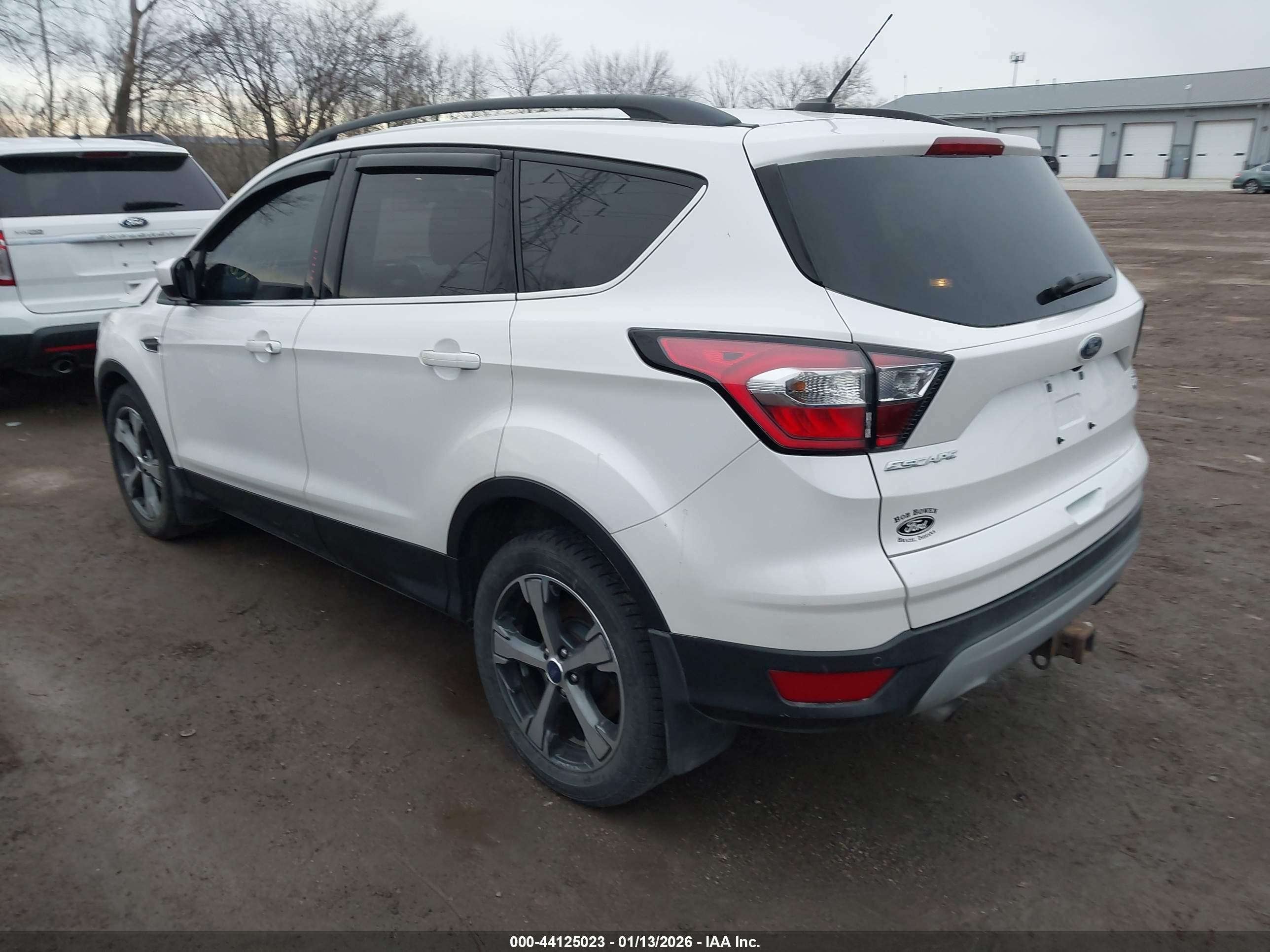 FORD ESCAPE image 3