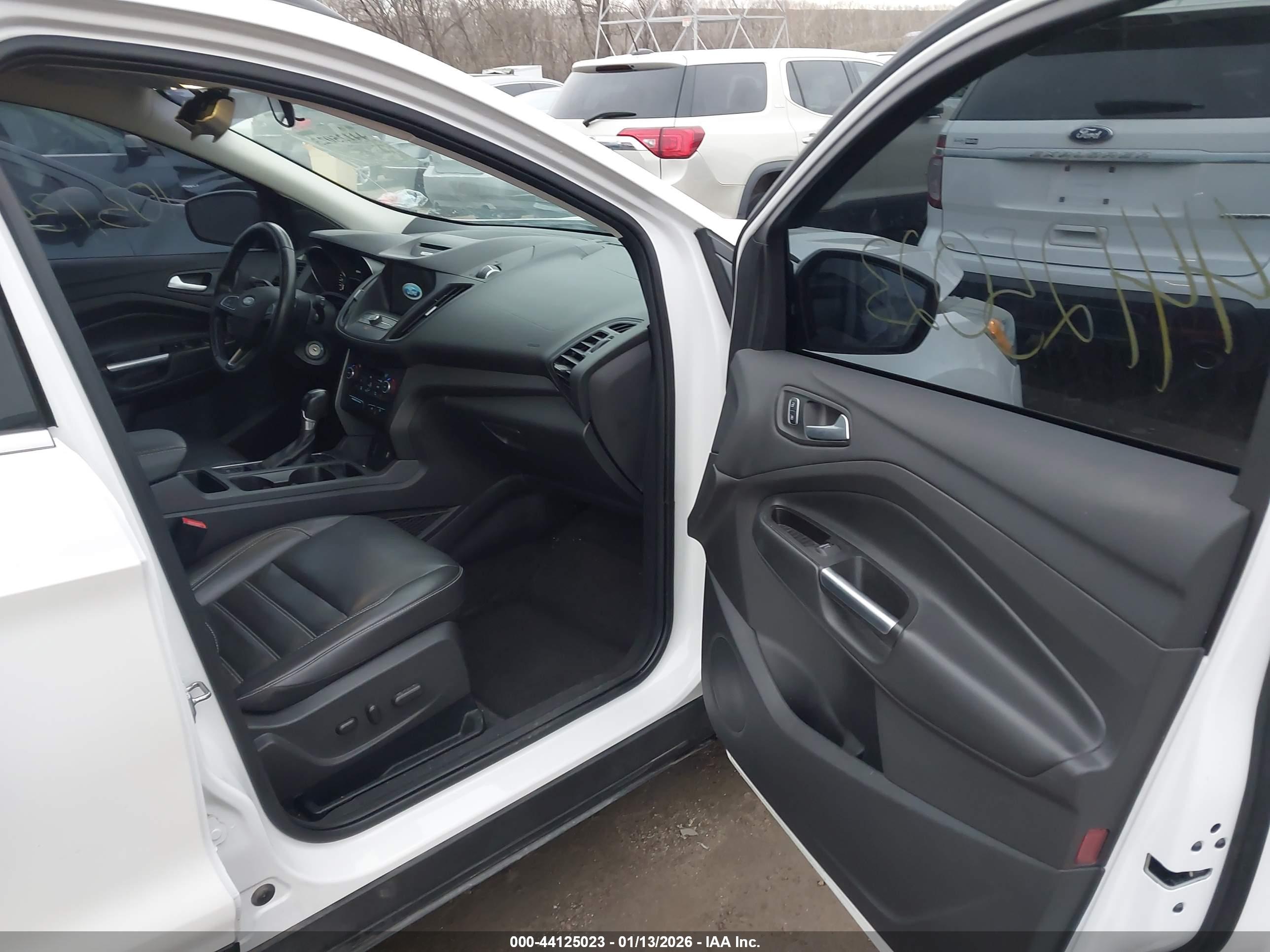 FORD ESCAPE image 5
