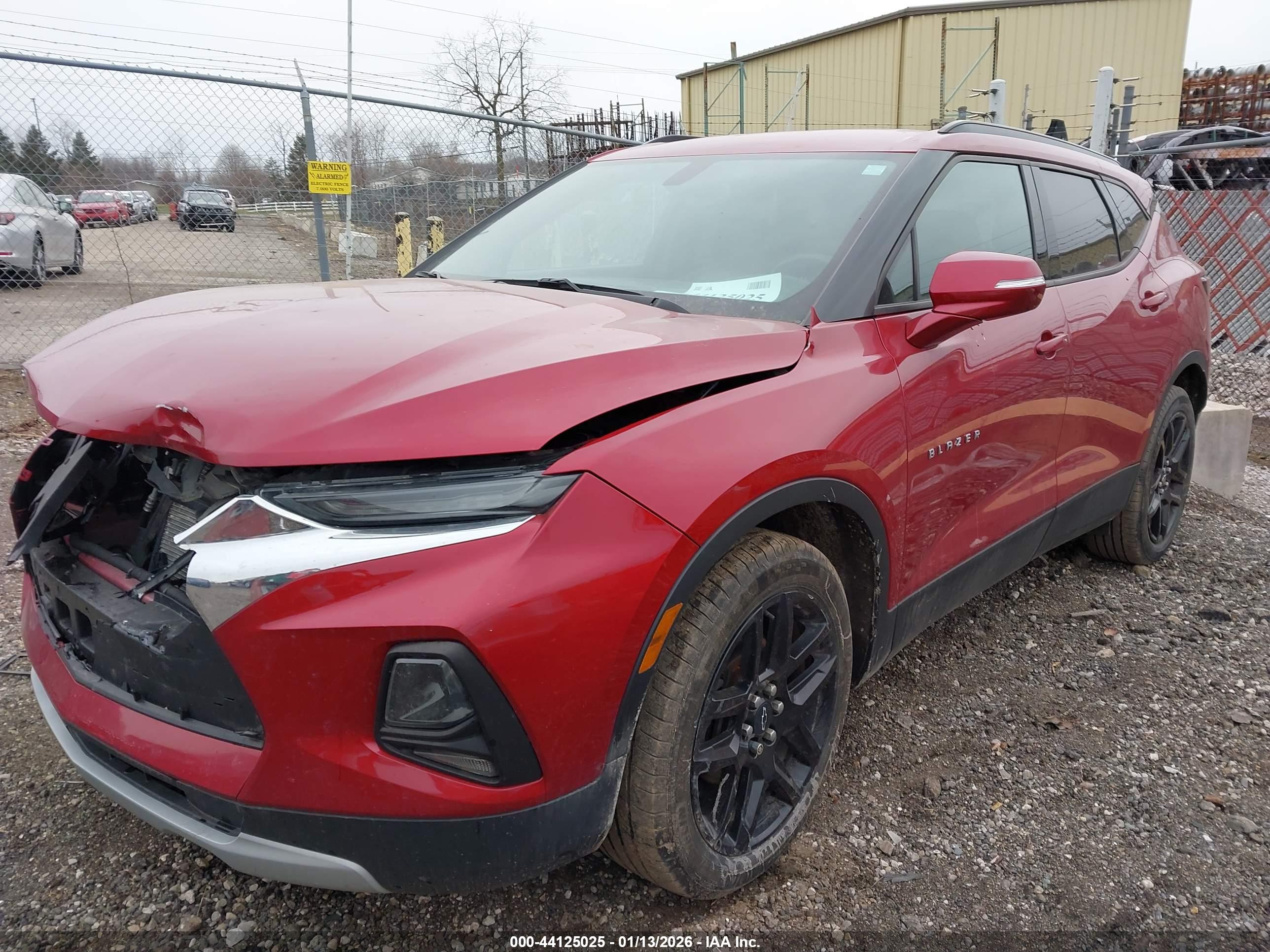 CHEVROLET BLAZER image 2