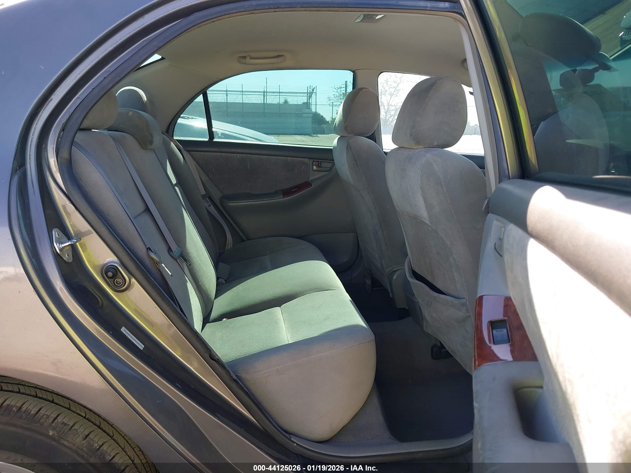 TOYOTA COROLLA image 8