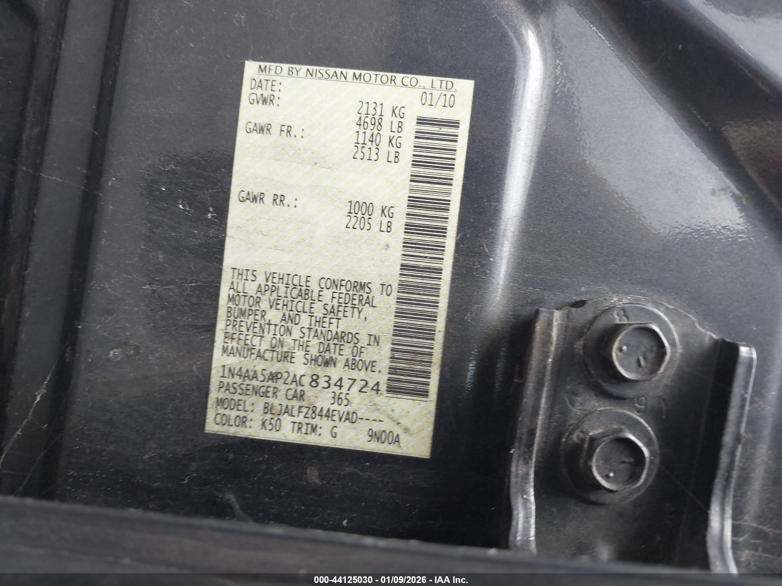 NISSAN MAXIMA image 9