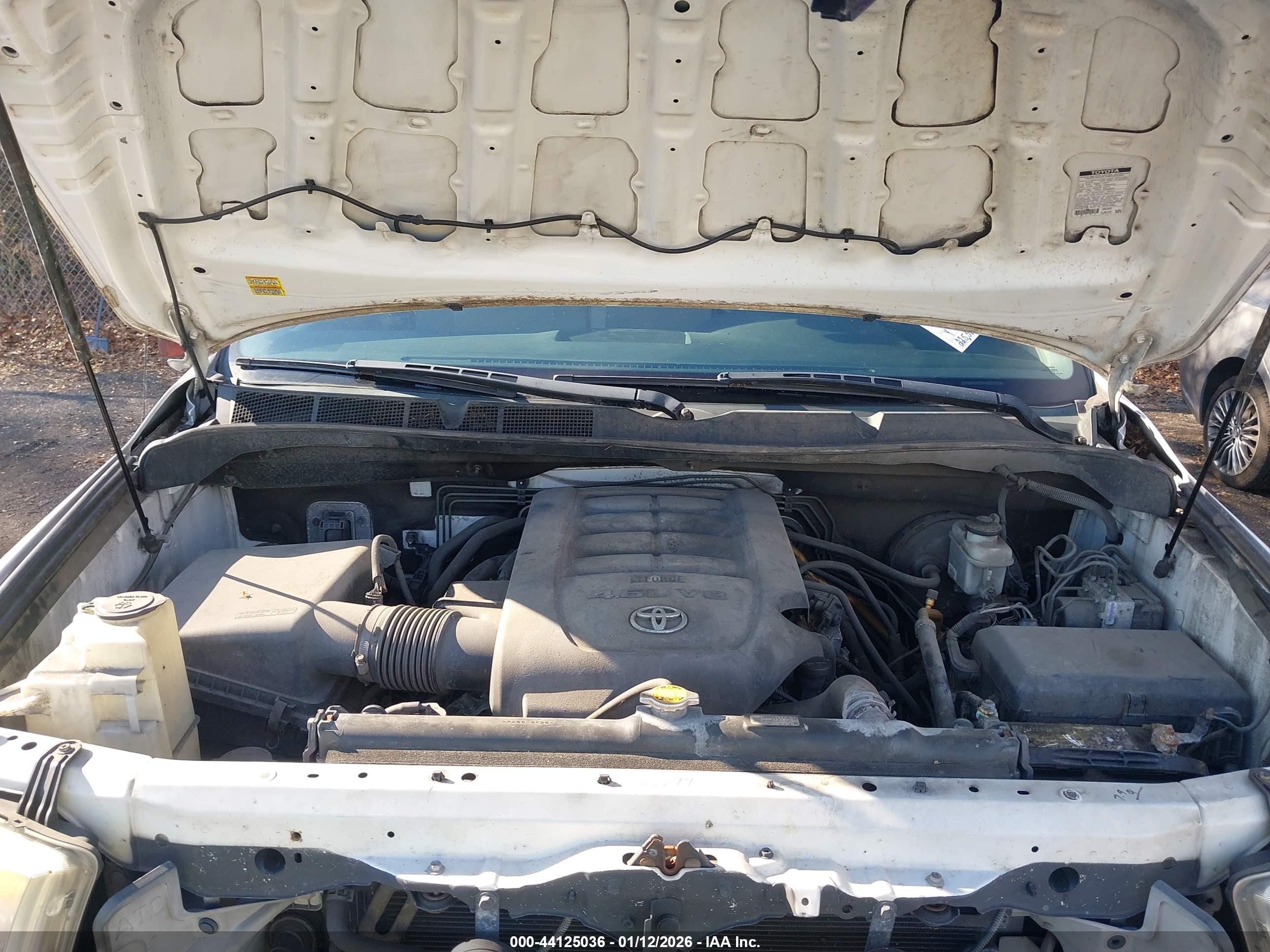TOYOTA TUNDRA image 10