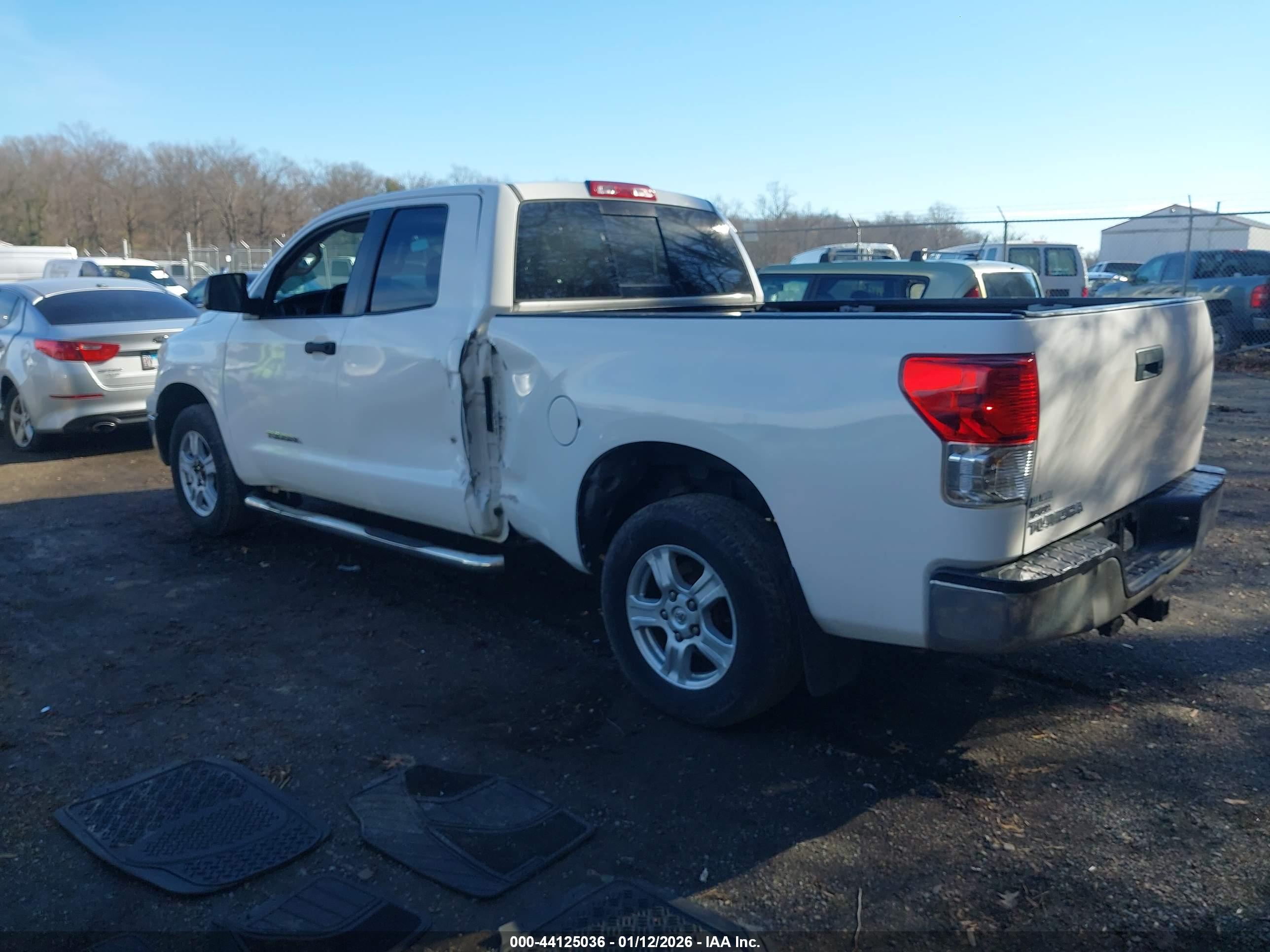 TOYOTA TUNDRA image 3