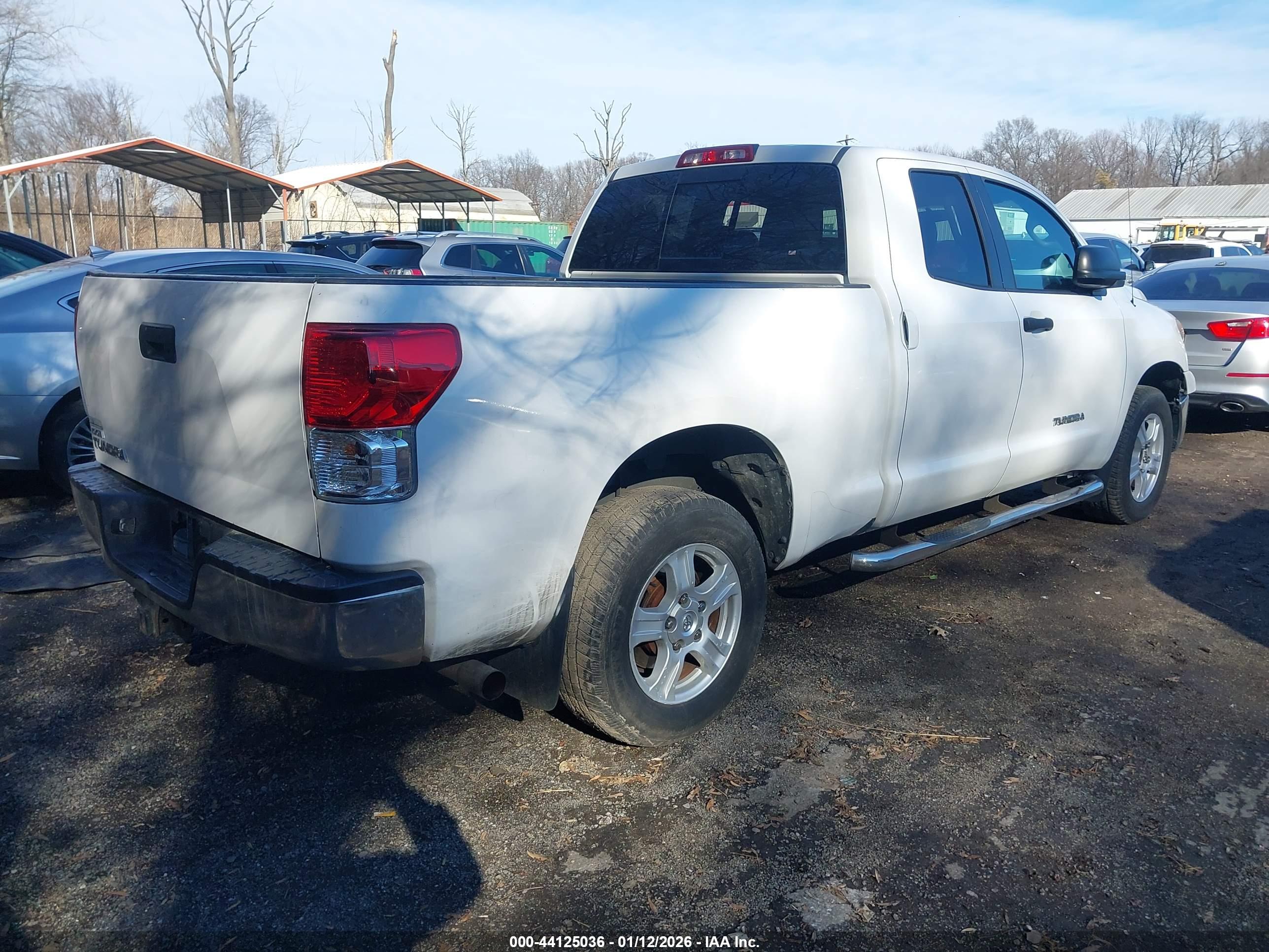 TOYOTA TUNDRA image 4
