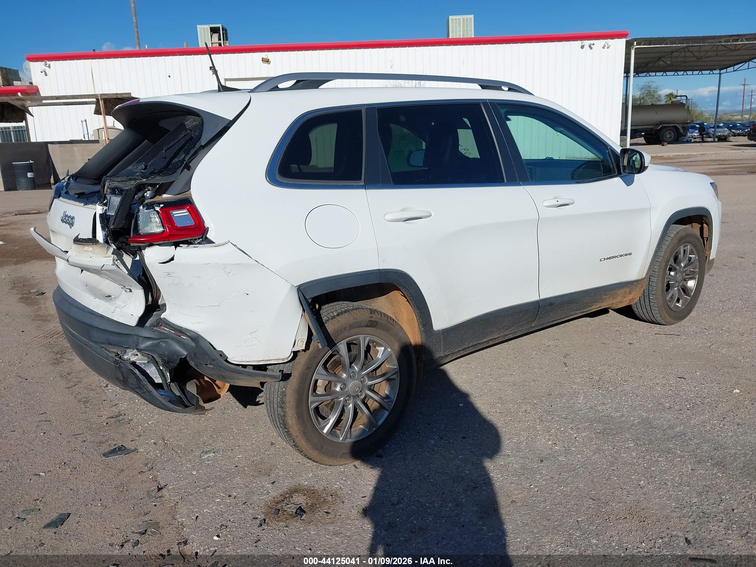 JEEP CHEROKEE image 4