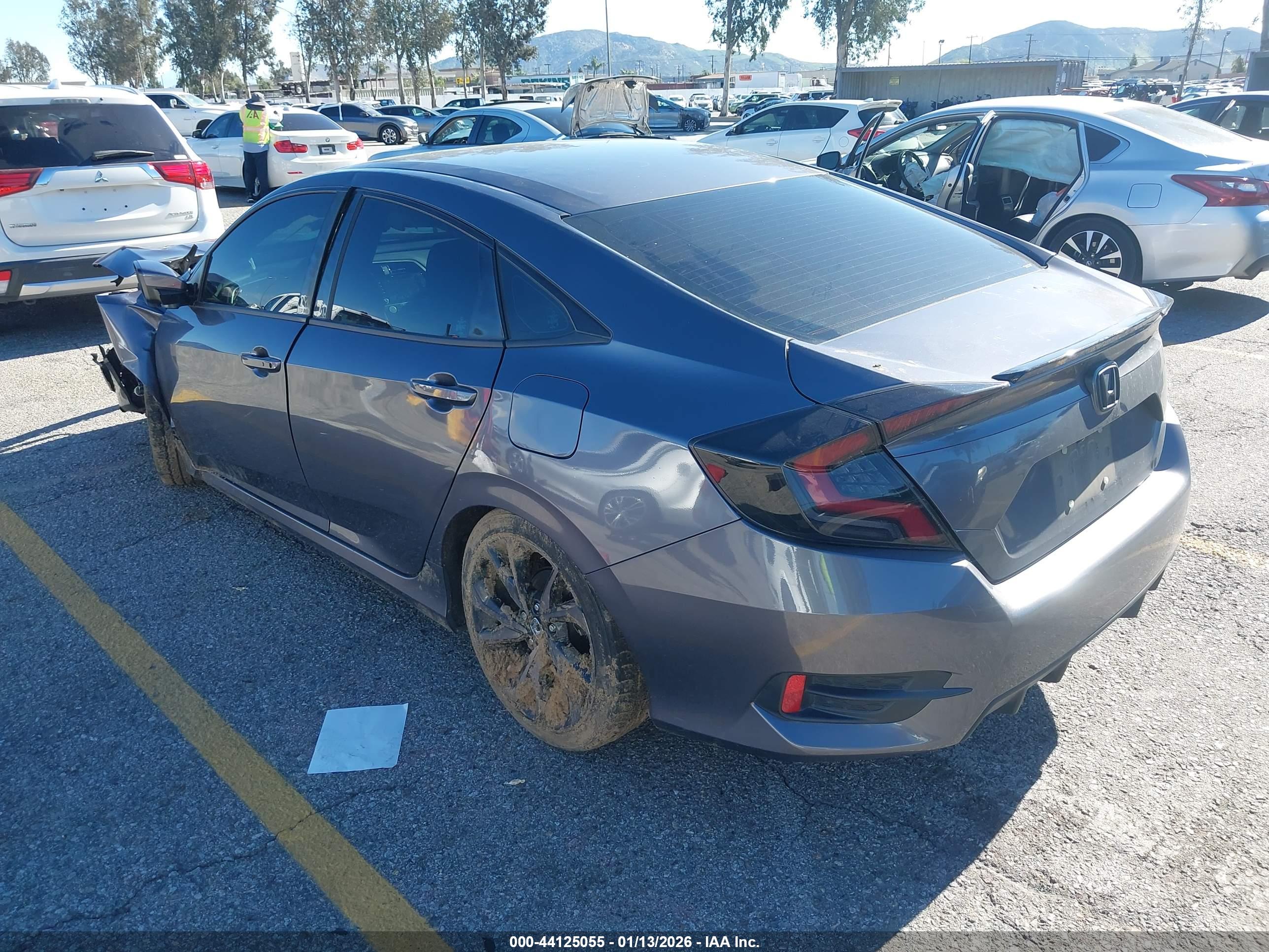 HONDA CIVIC image 3
