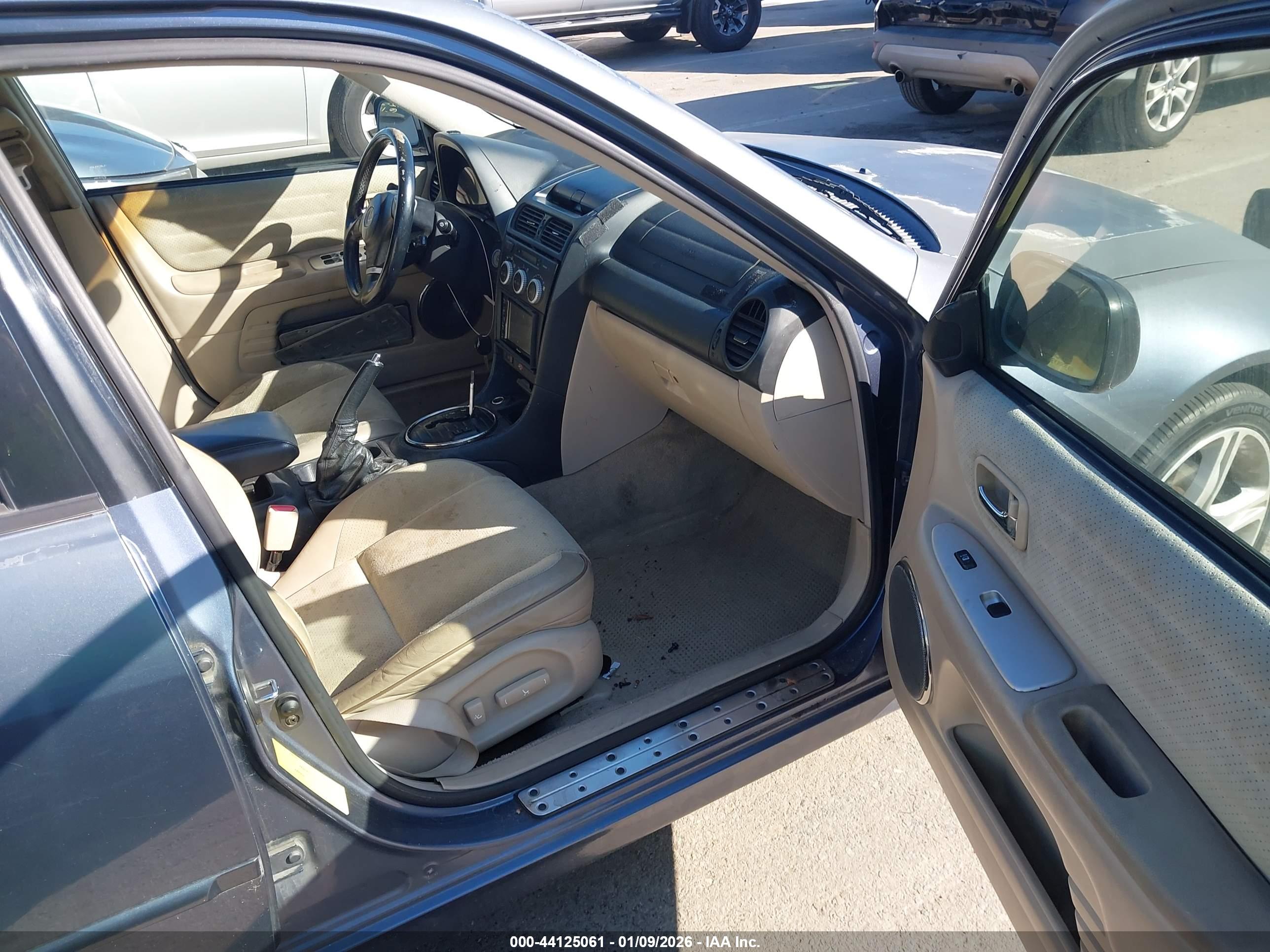 LEXUS IS image 5
