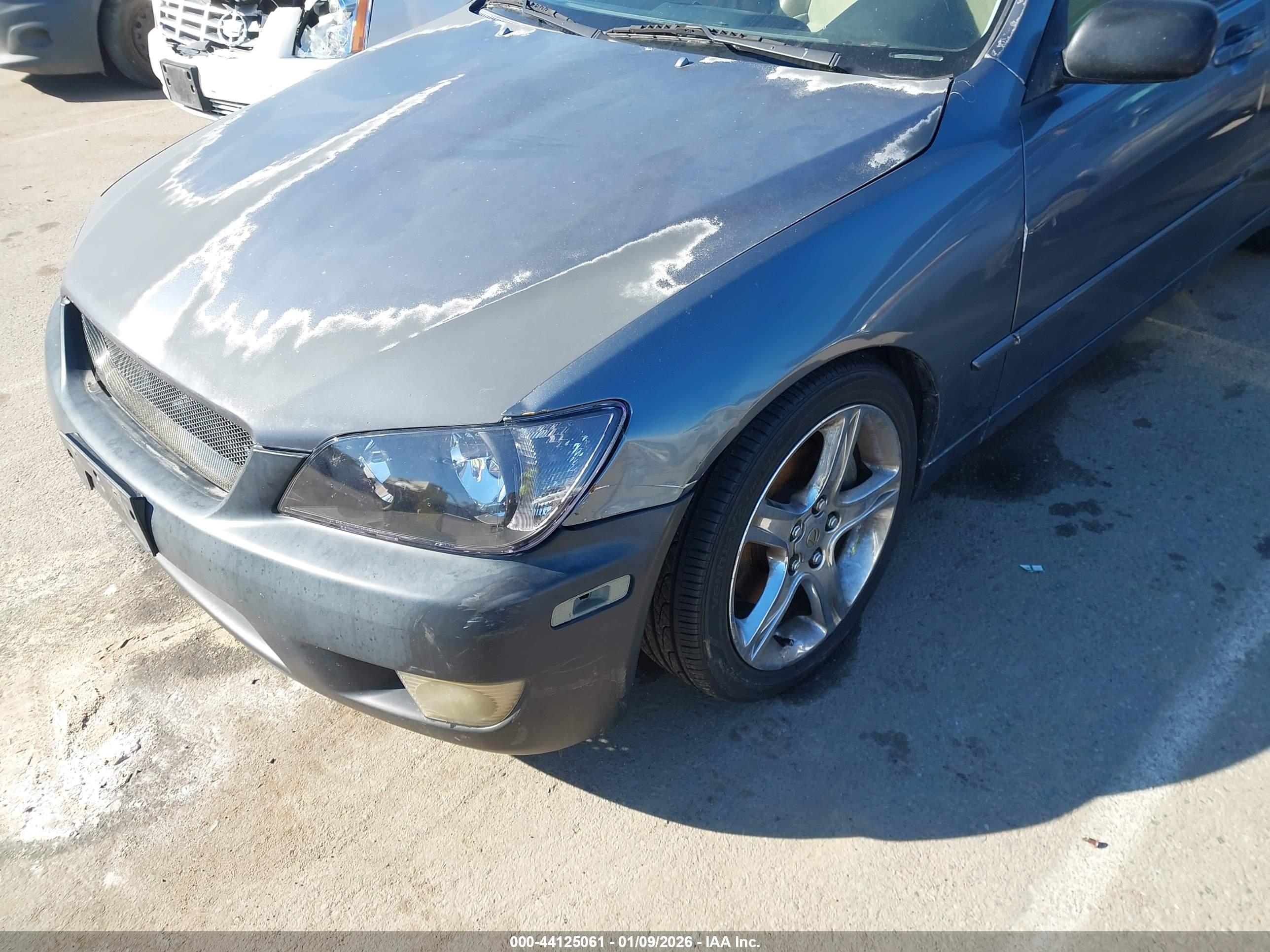 LEXUS IS image 6