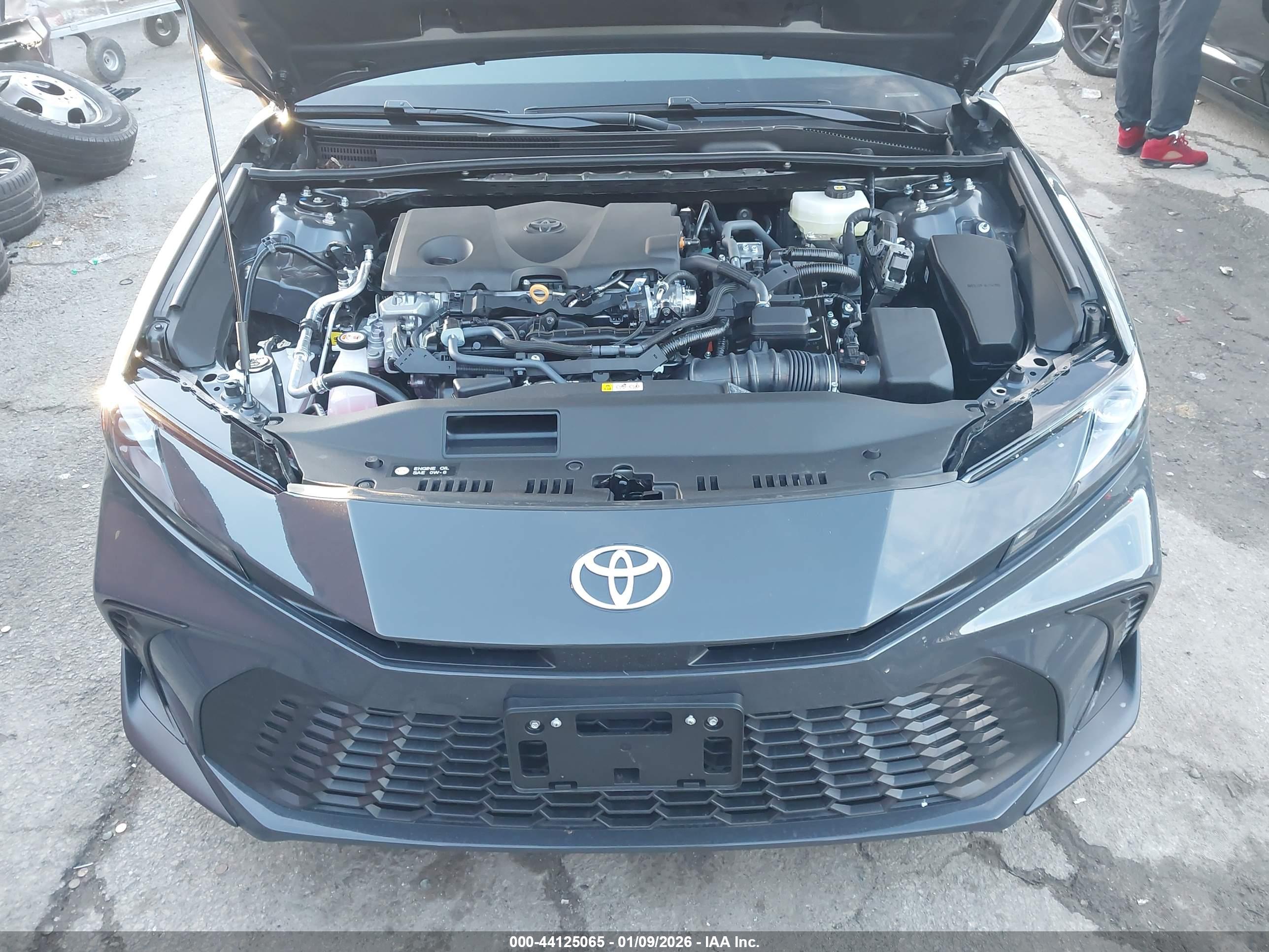 TOYOTA CAMRY image 10