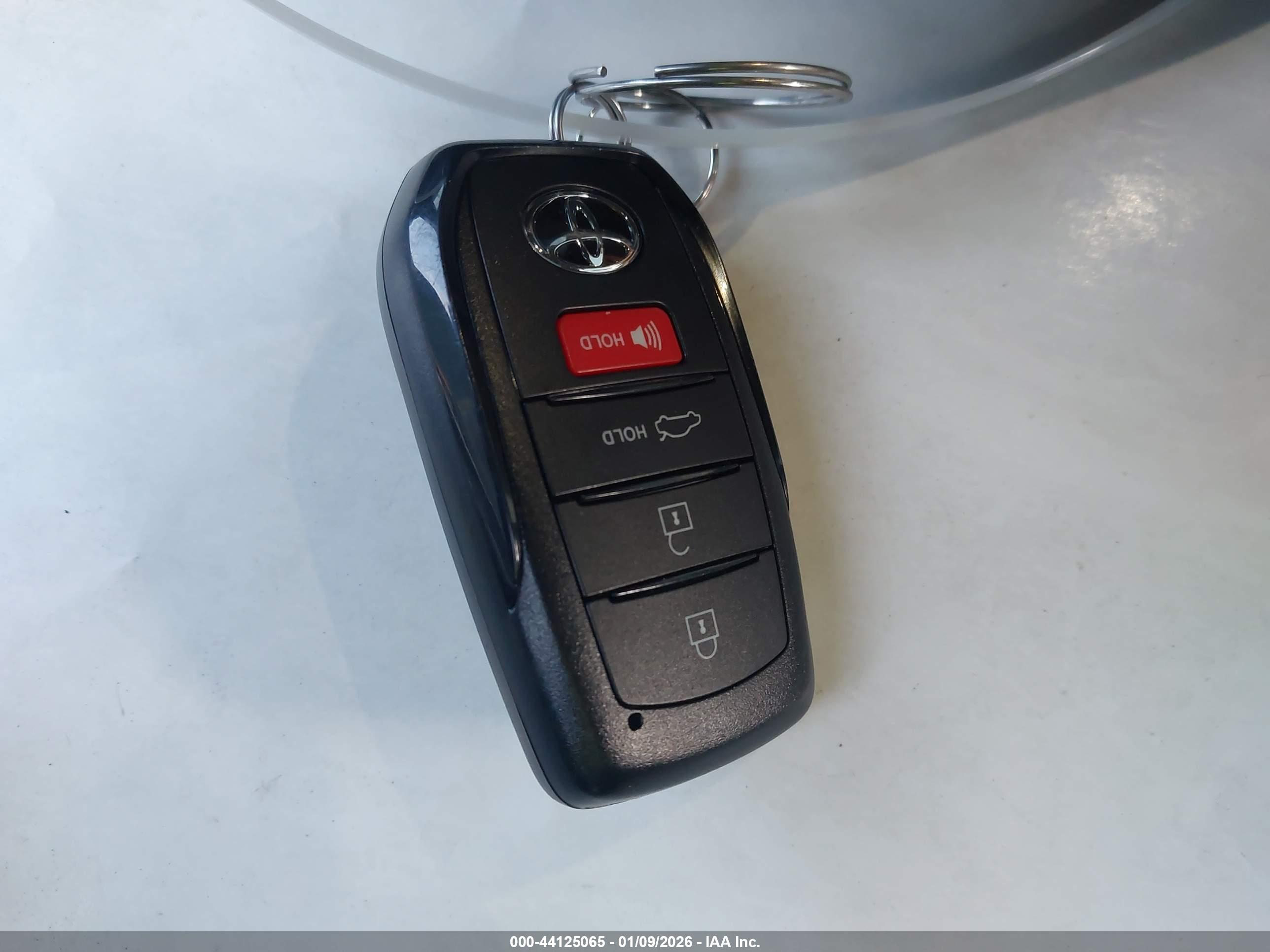 TOYOTA CAMRY image 11