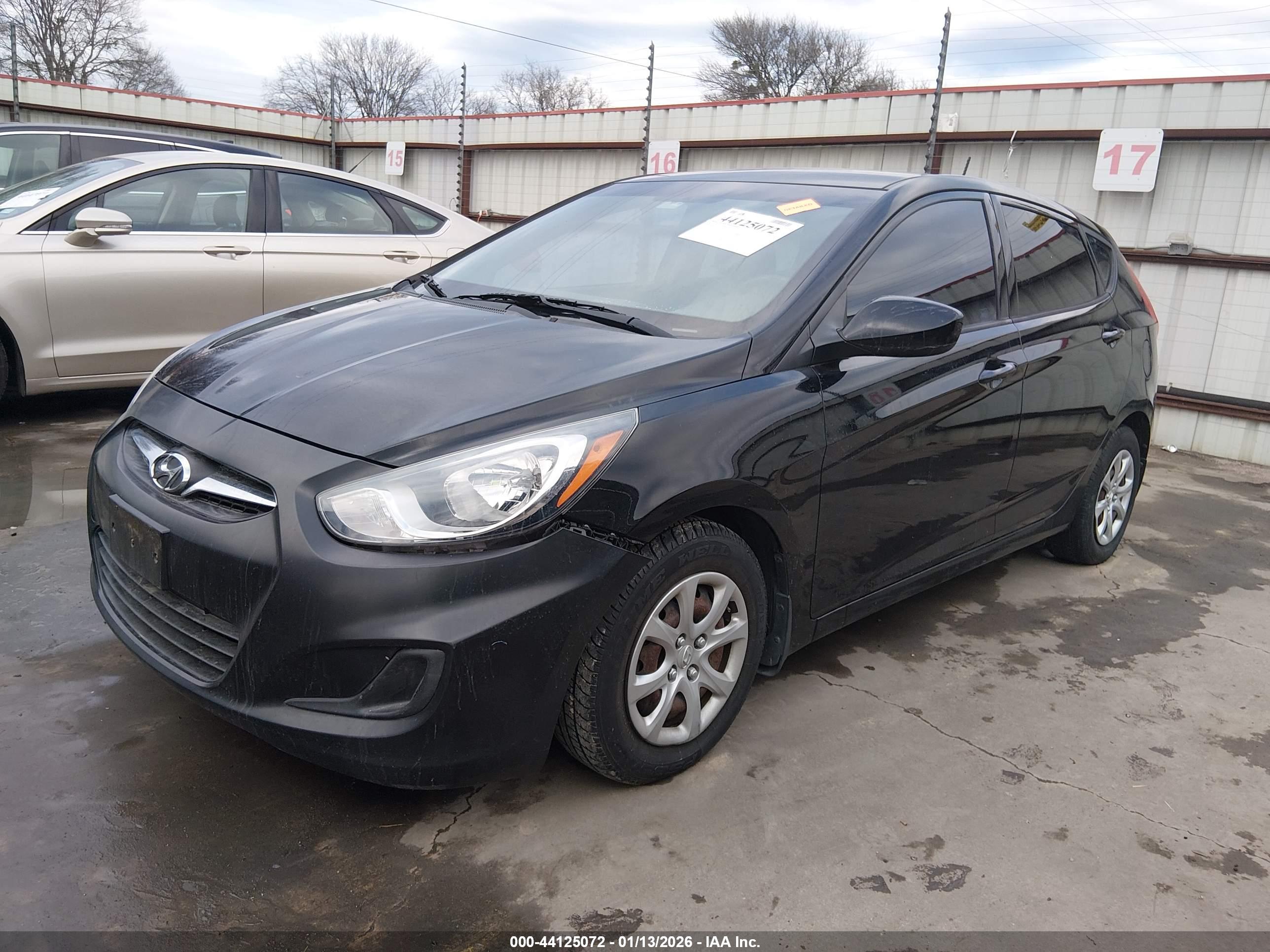 HYUNDAI ACCENT image 2
