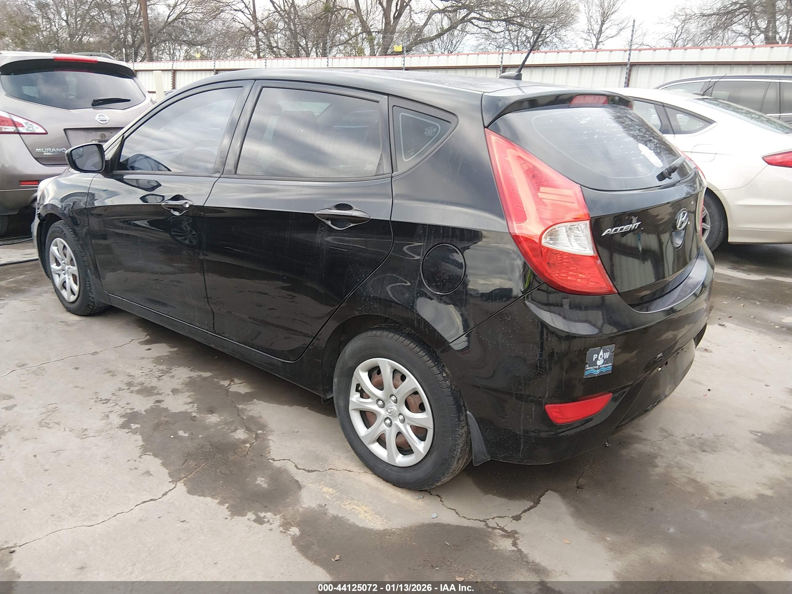 HYUNDAI ACCENT image 3