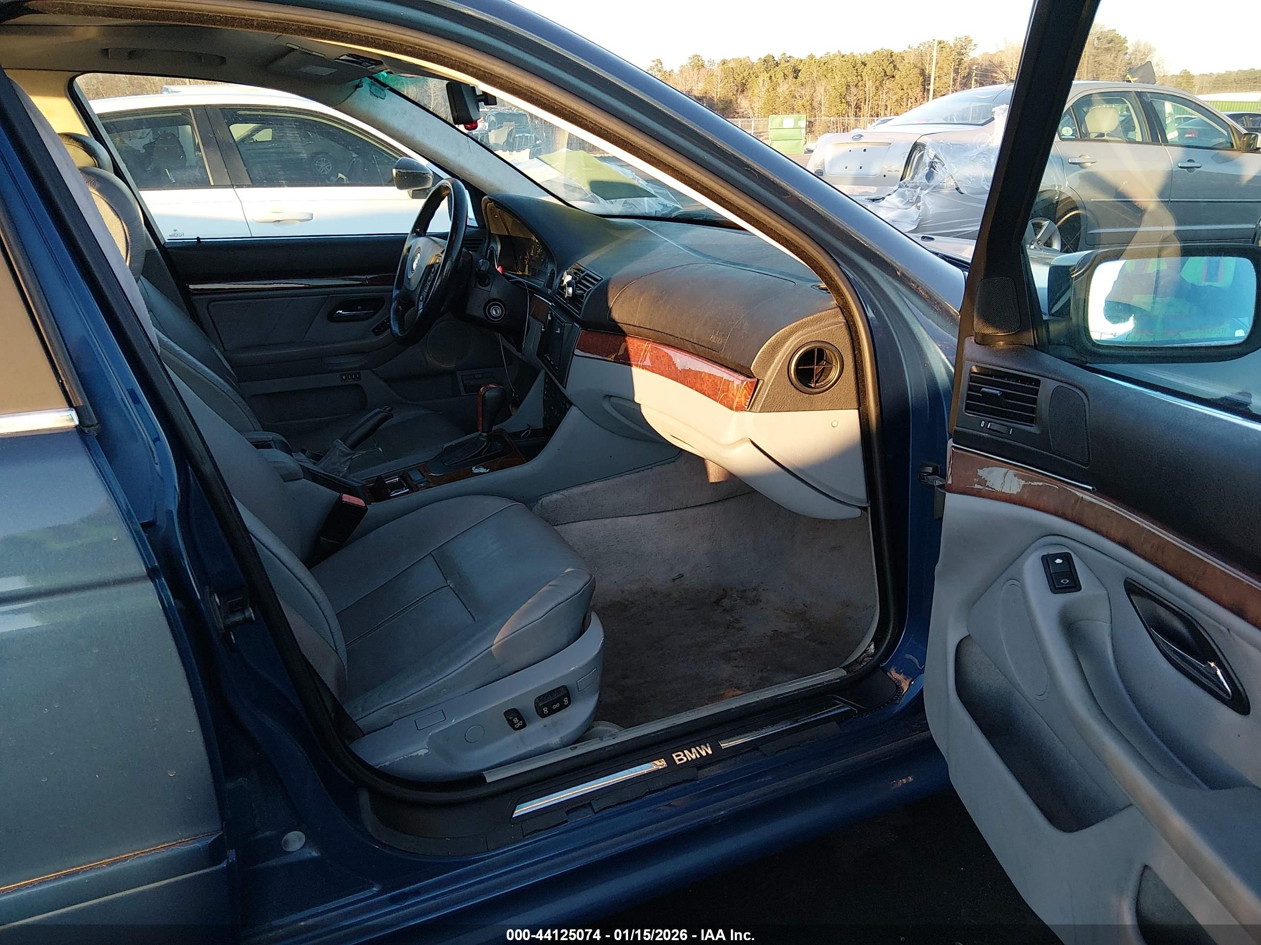 BMW 530IA image 5