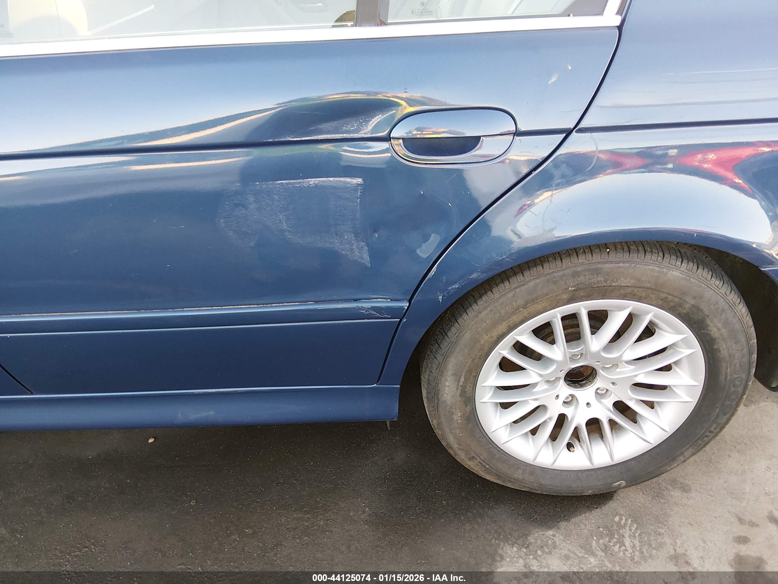 BMW 530IA image 6