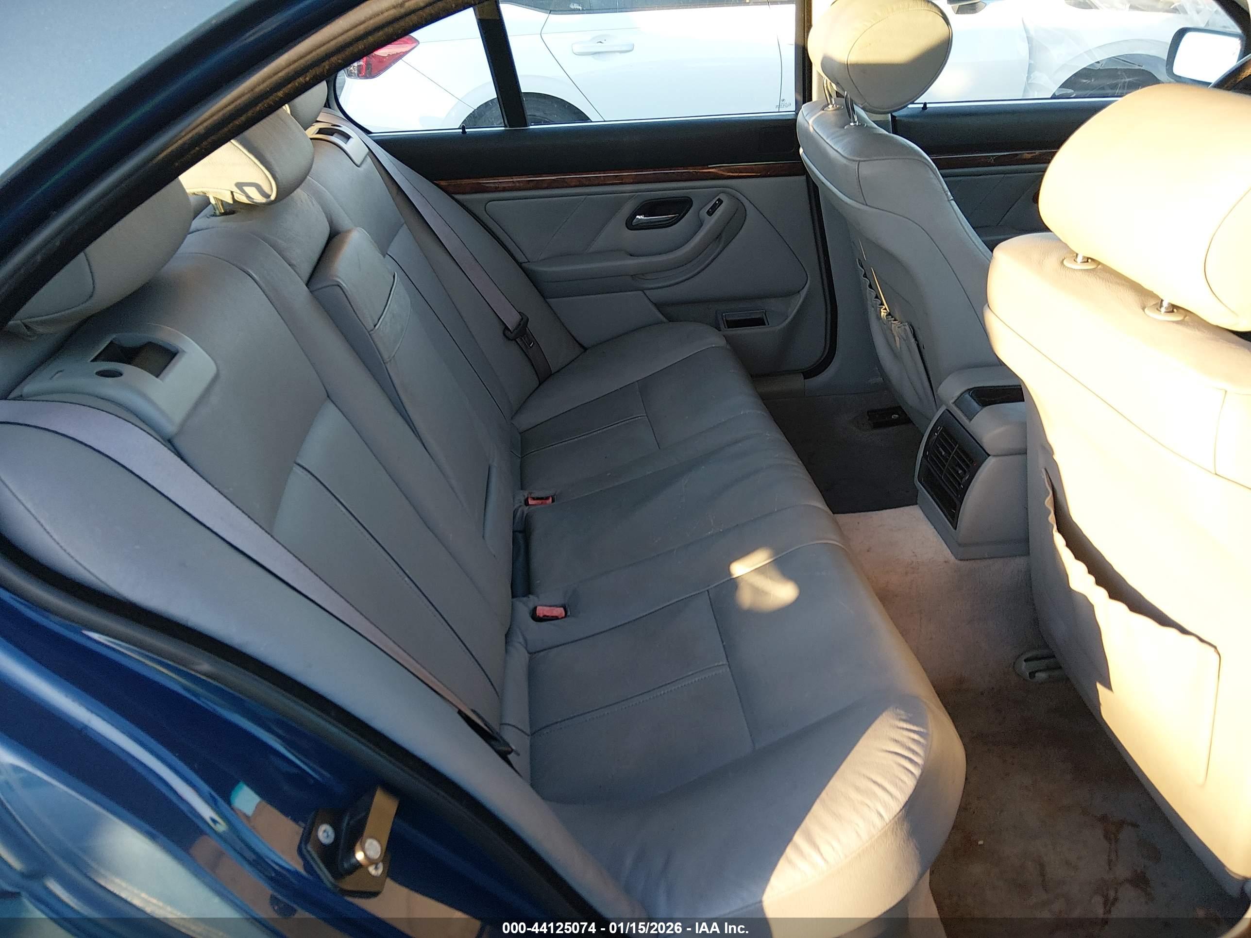BMW 530IA image 8