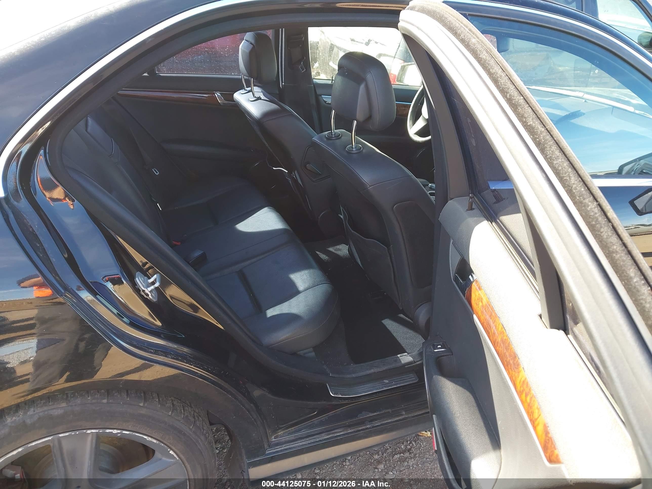 MERCEDES-BENZ C image 8