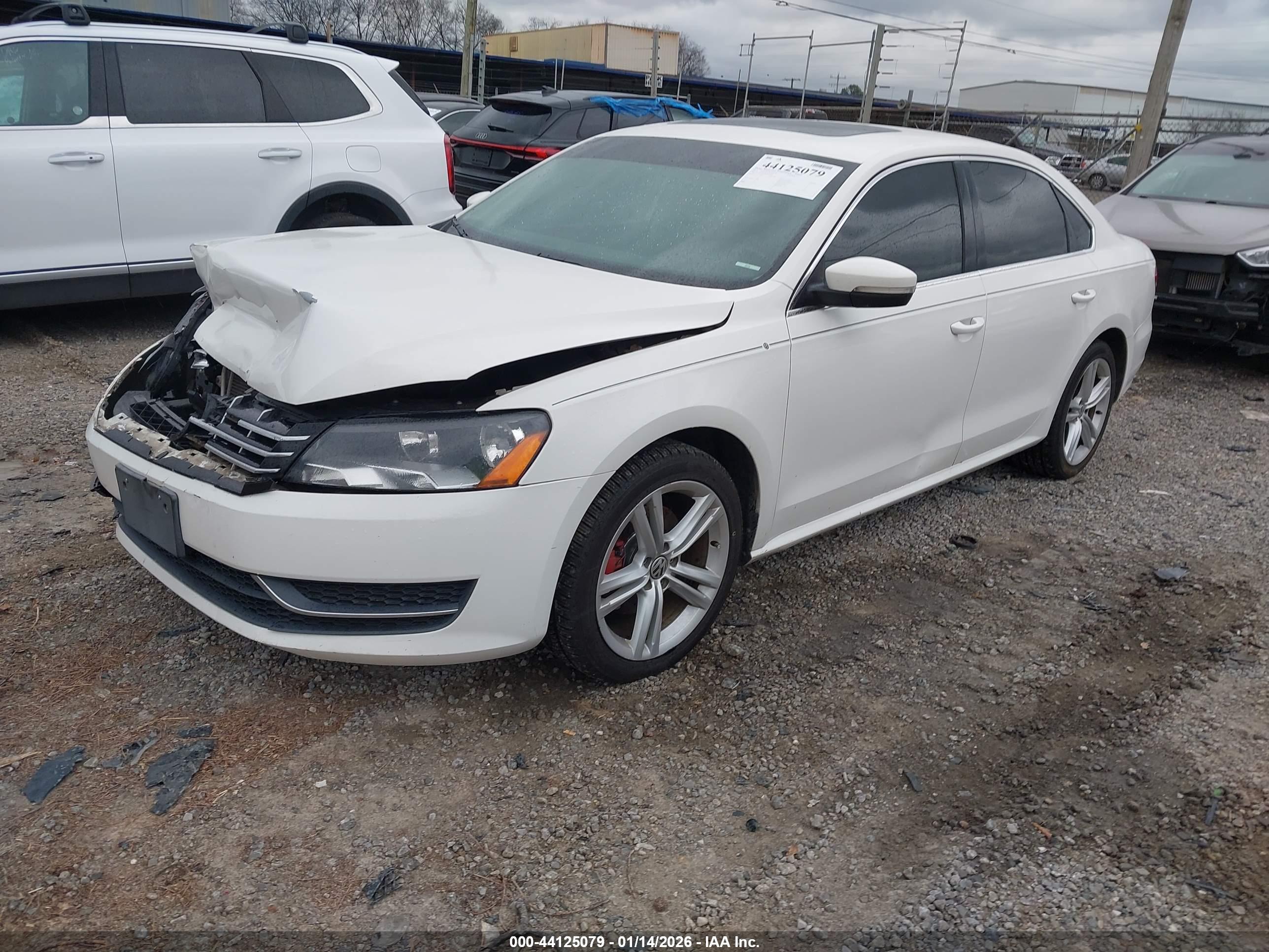 VOLKSWAGEN PASSAT image 2