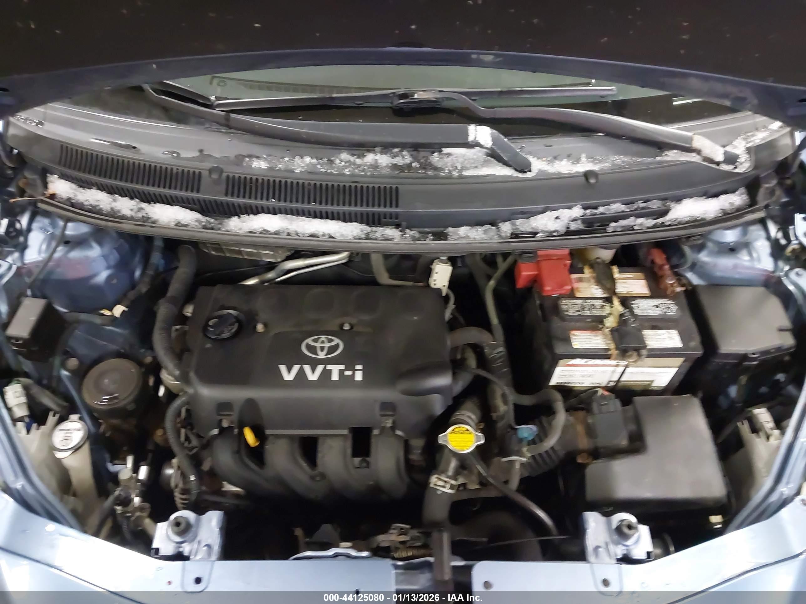 TOYOTA YARIS image 10