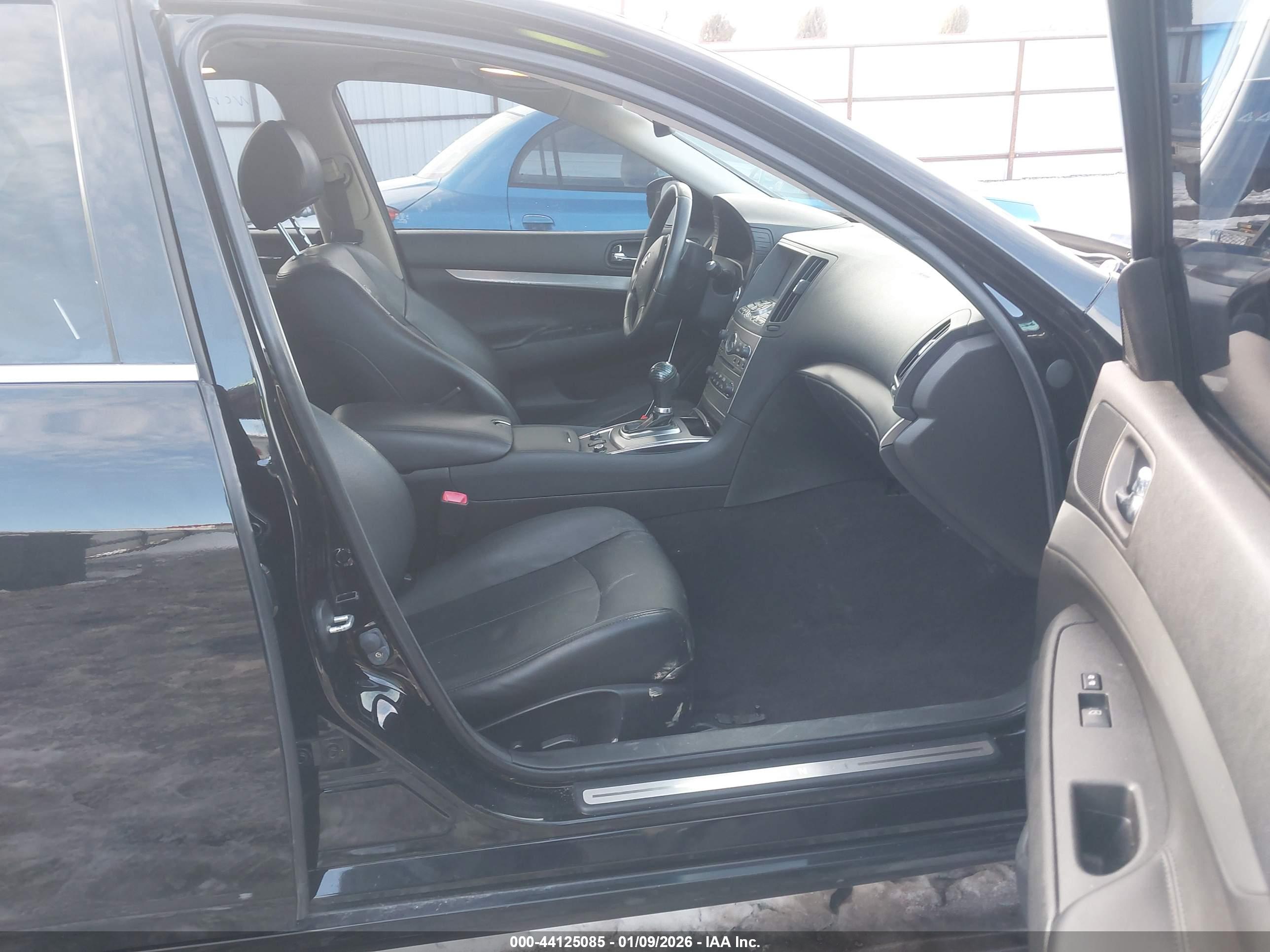 INFINITI G37X image 5