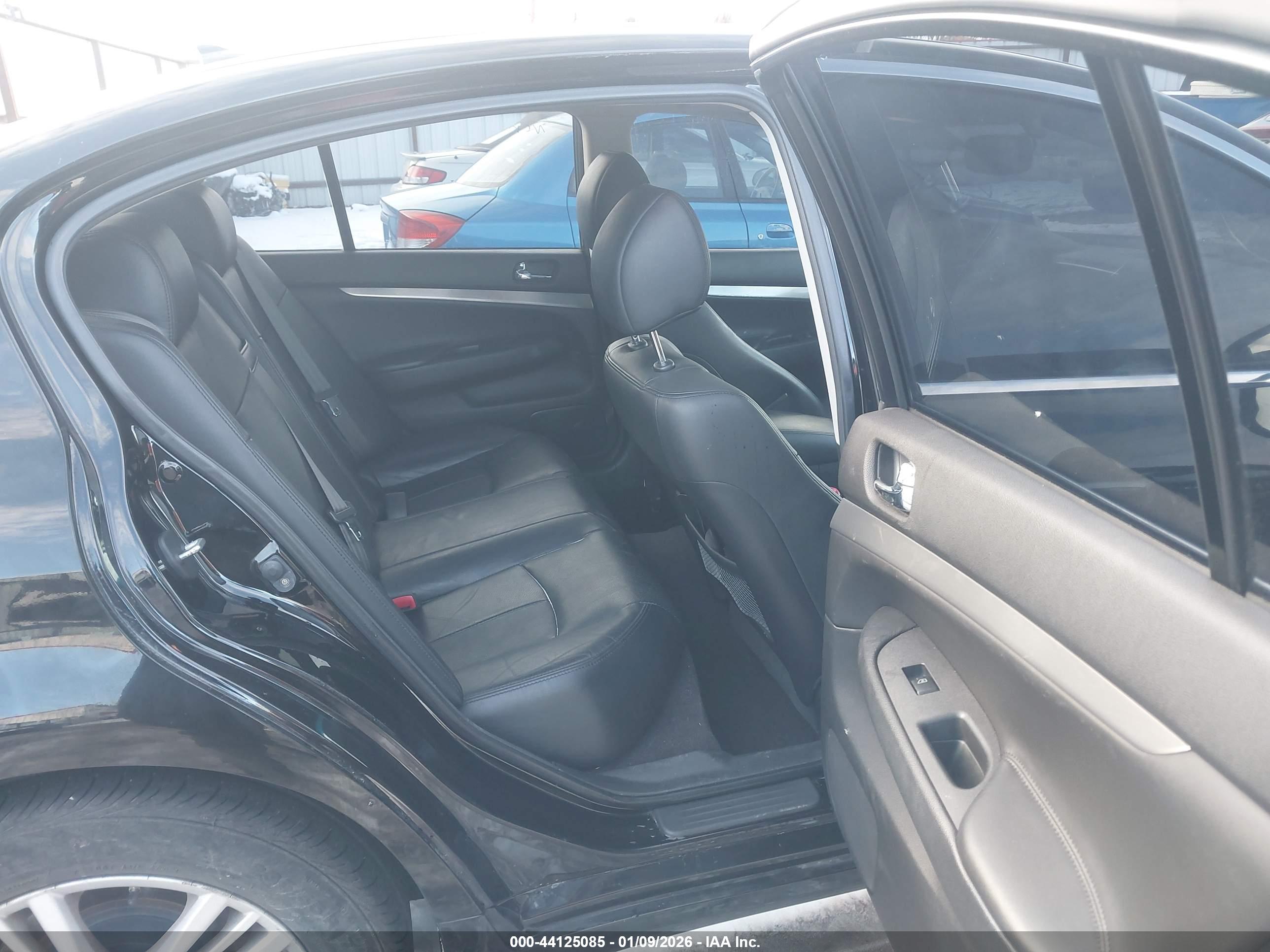 INFINITI G37X image 8