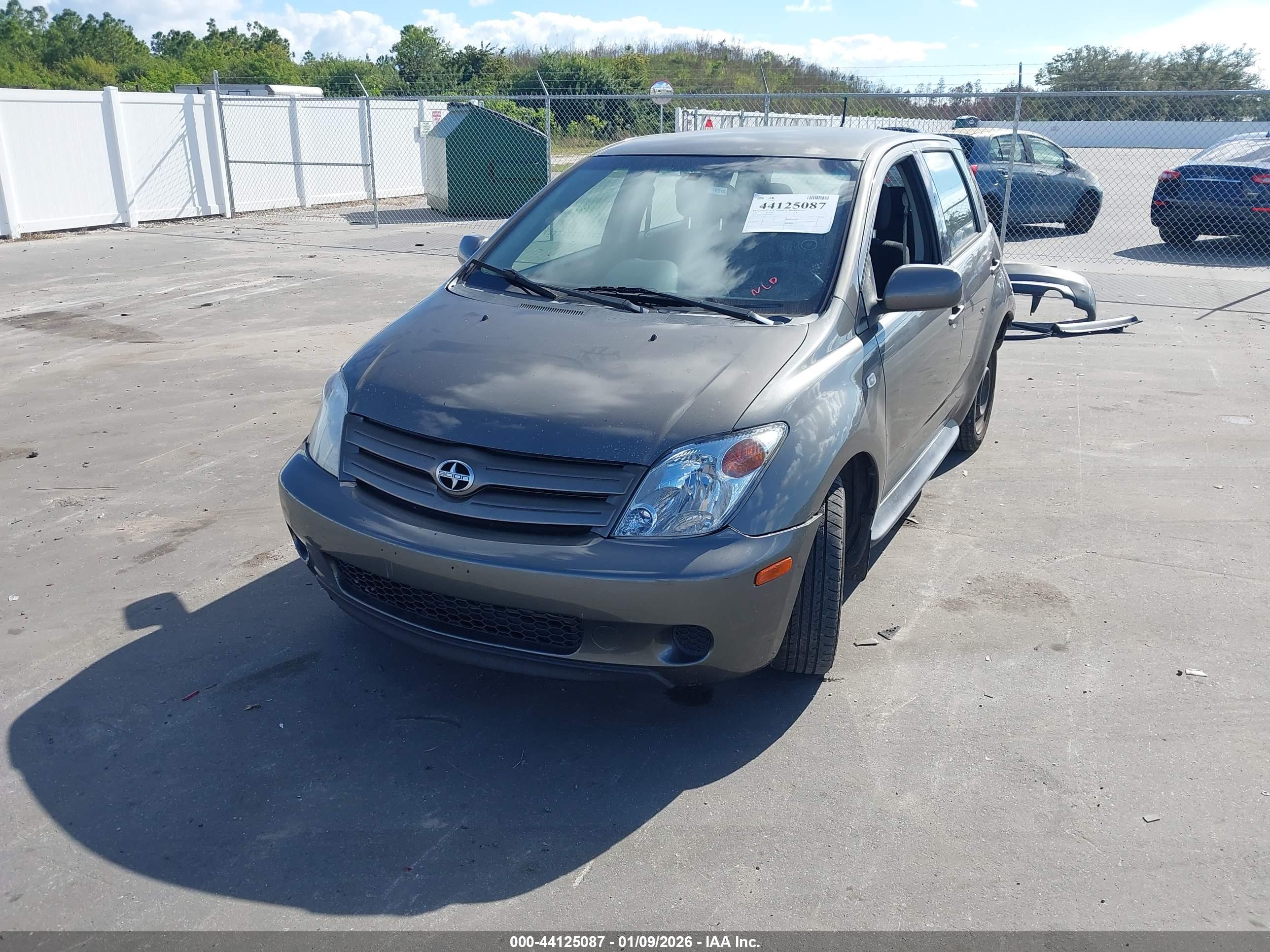SCION XA image 2