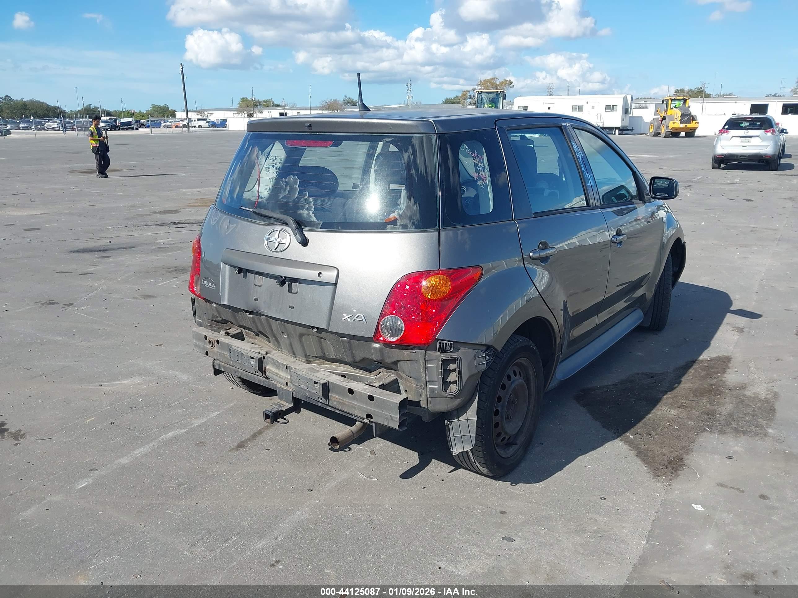 SCION XA image 4