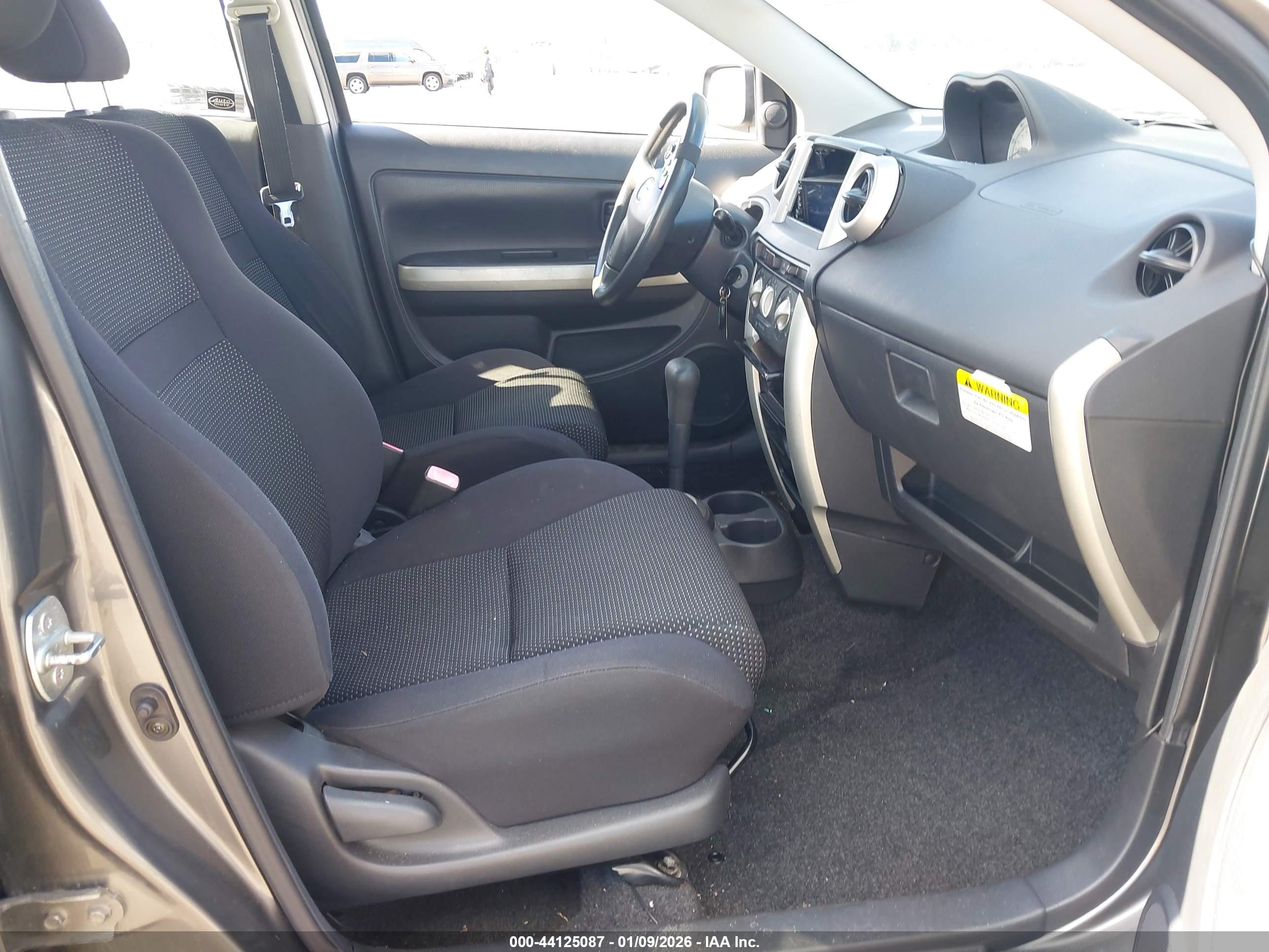 SCION XA image 5
