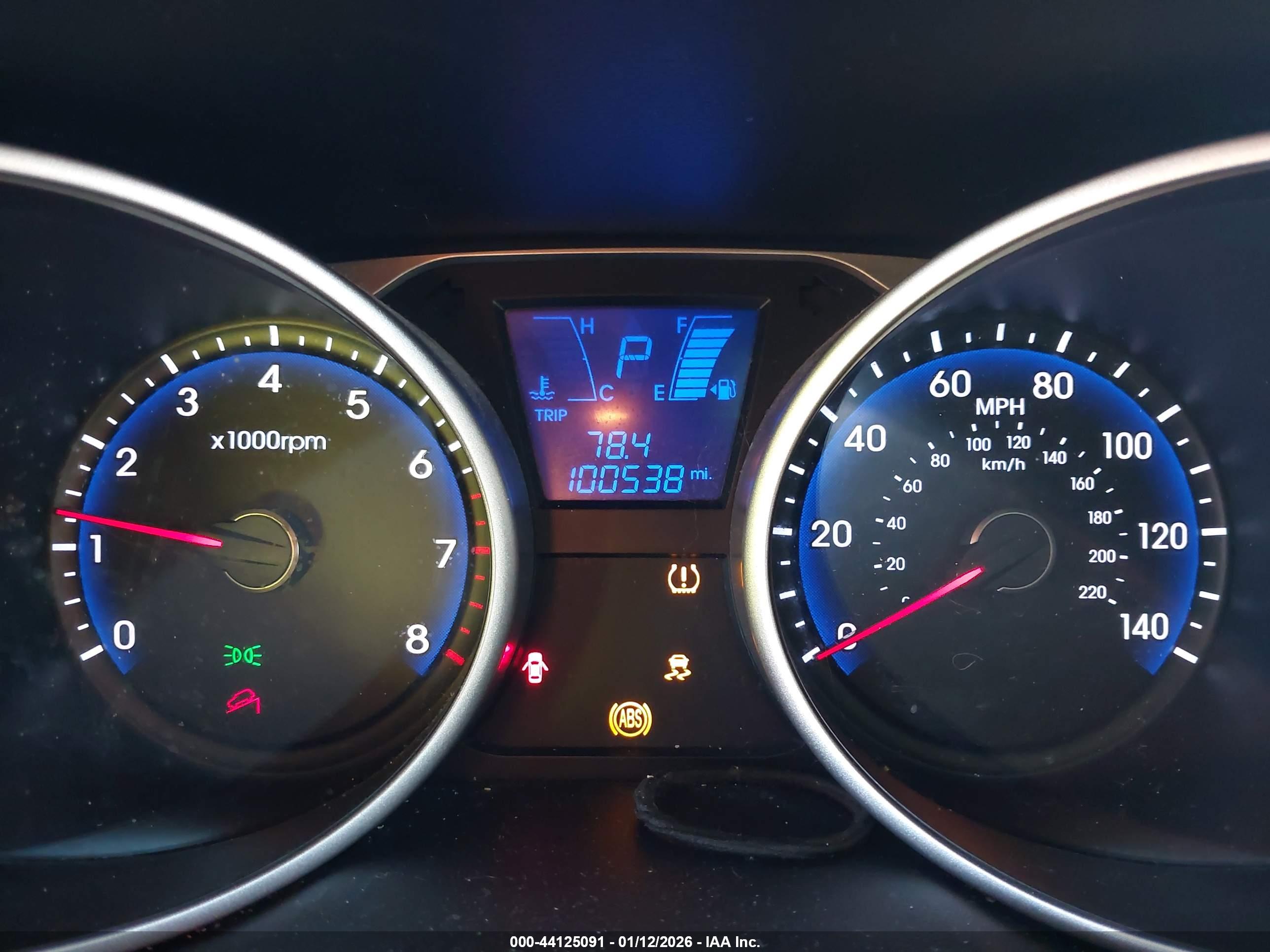 HYUNDAI TUCSON image 7
