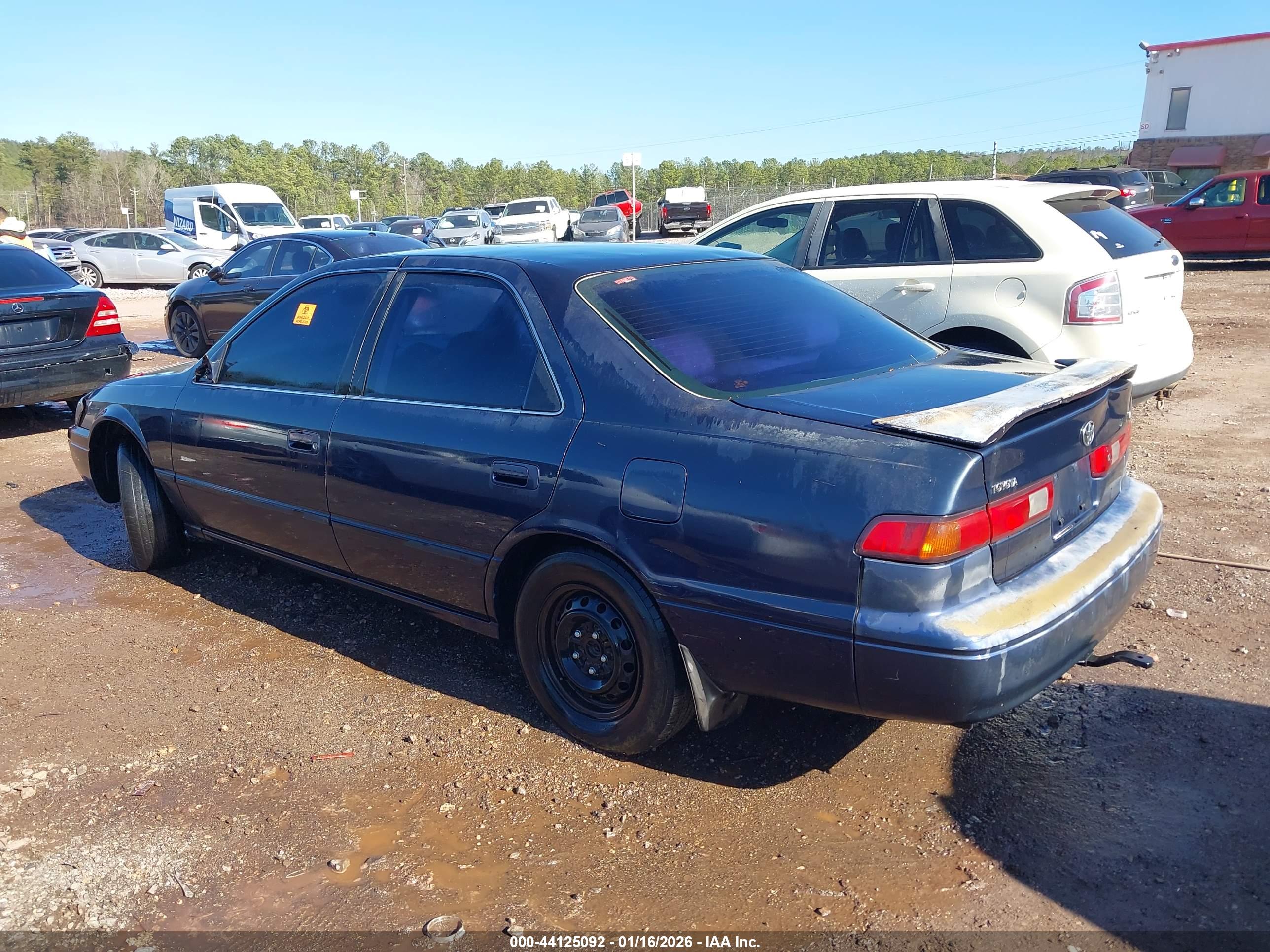 TOYOTA CAMRY image 3