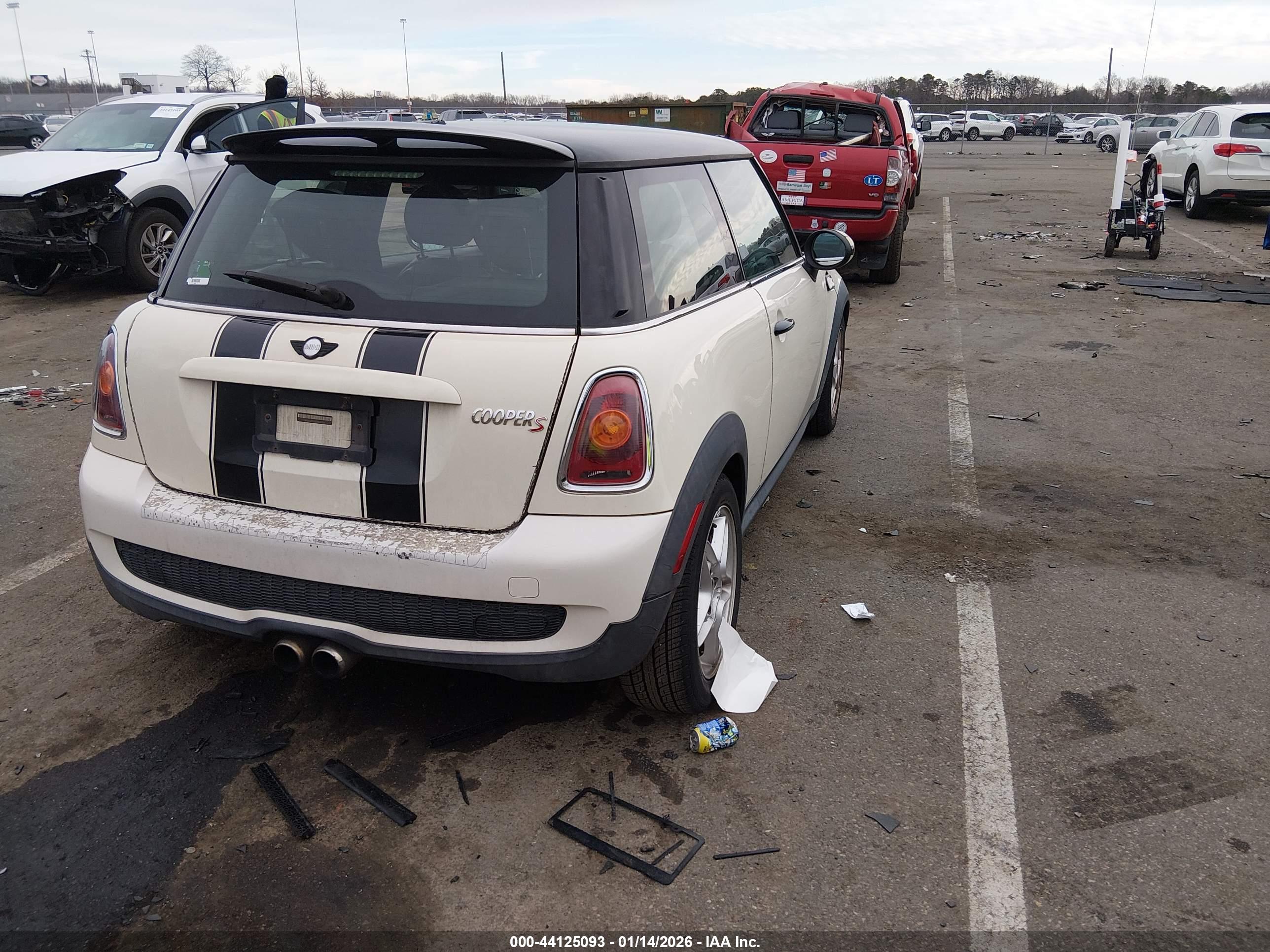 MINI COOPER image 4