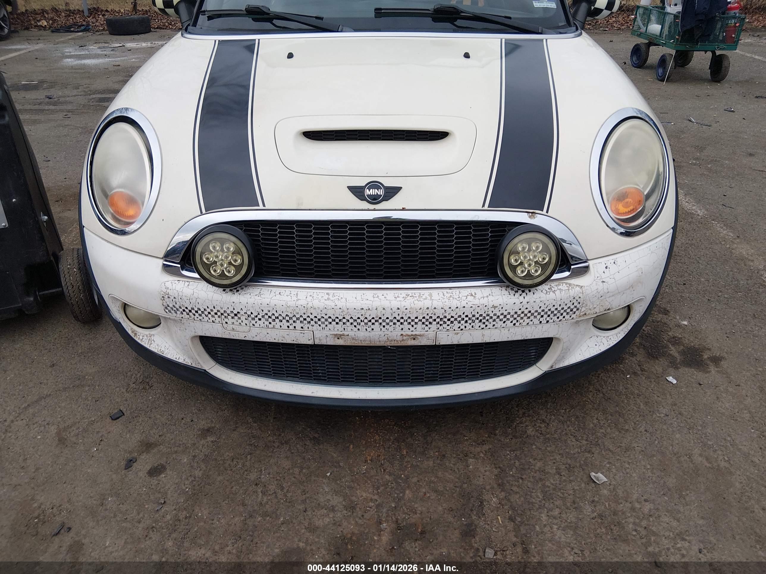 MINI COOPER image 6
