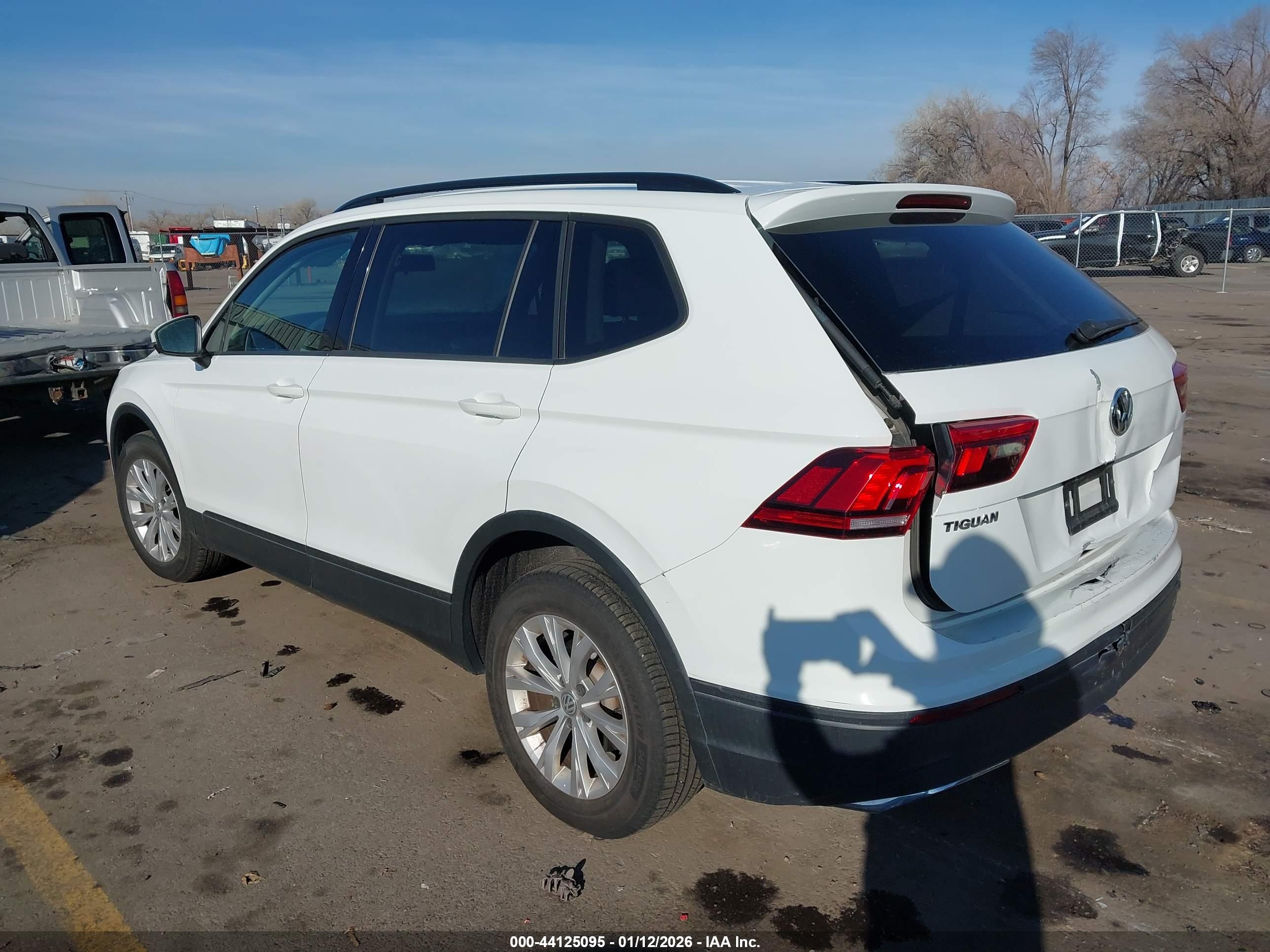VOLKSWAGEN TIGUAN image 3