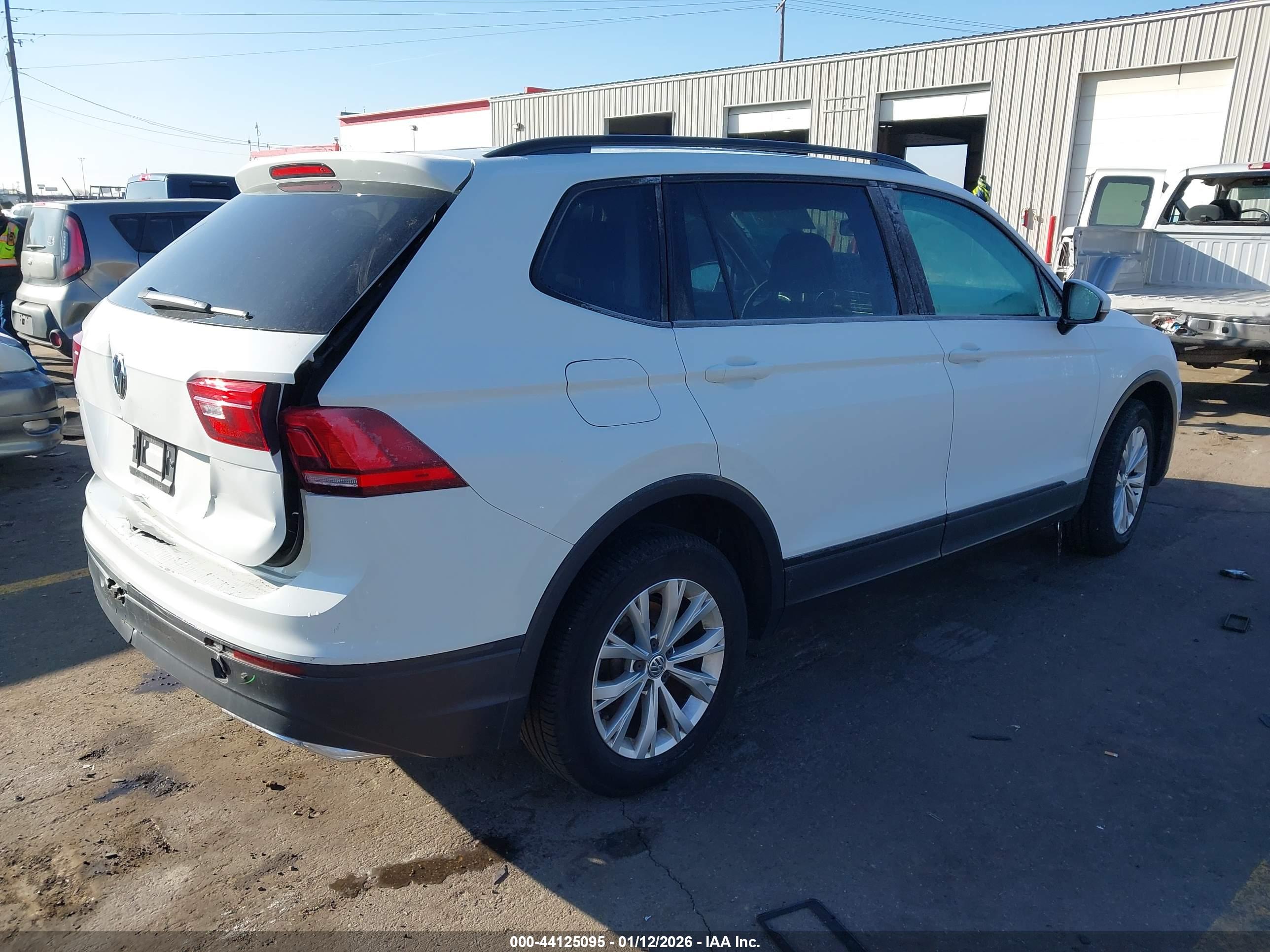 VOLKSWAGEN TIGUAN image 4