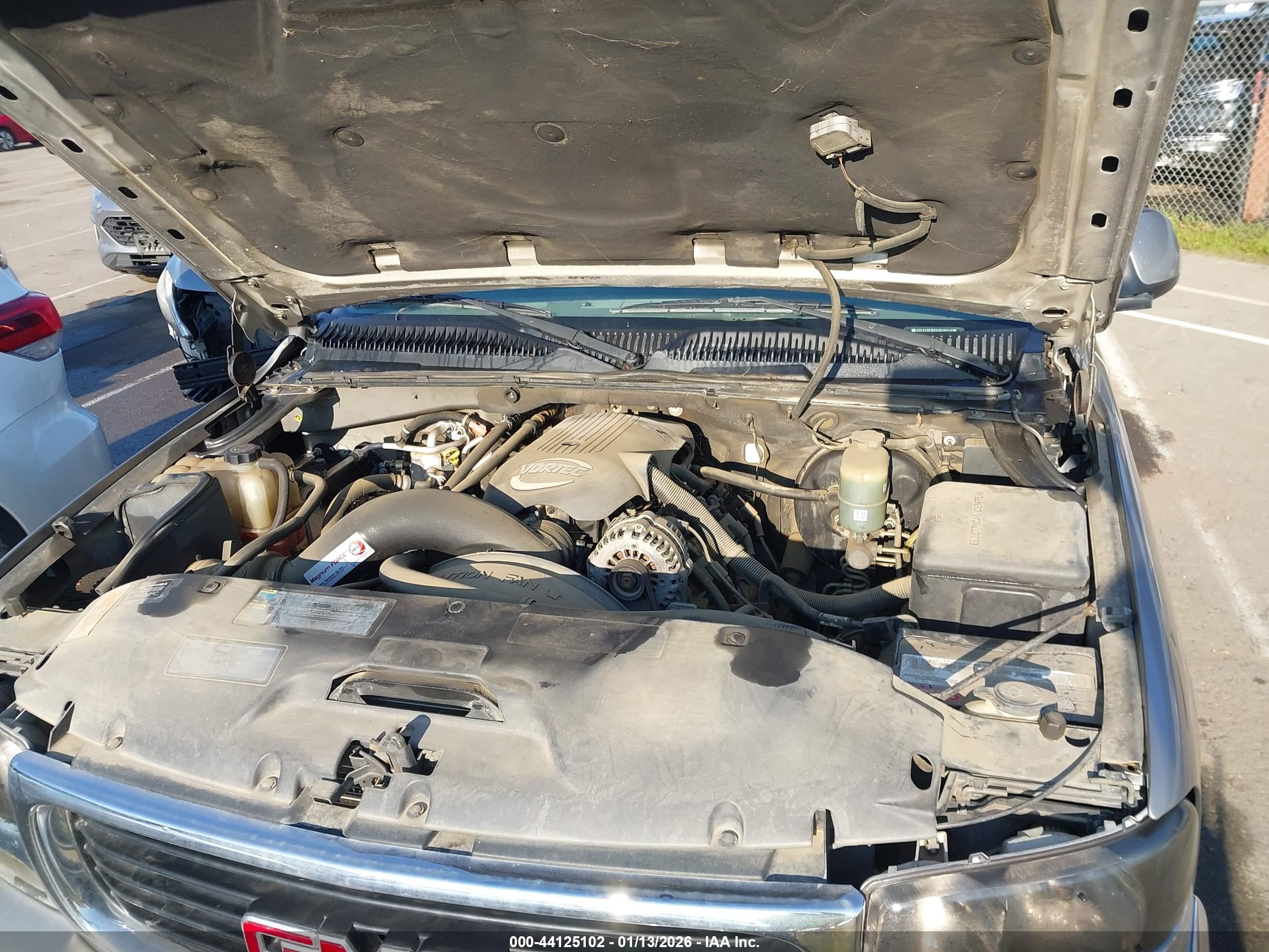GMC YUKON image 10