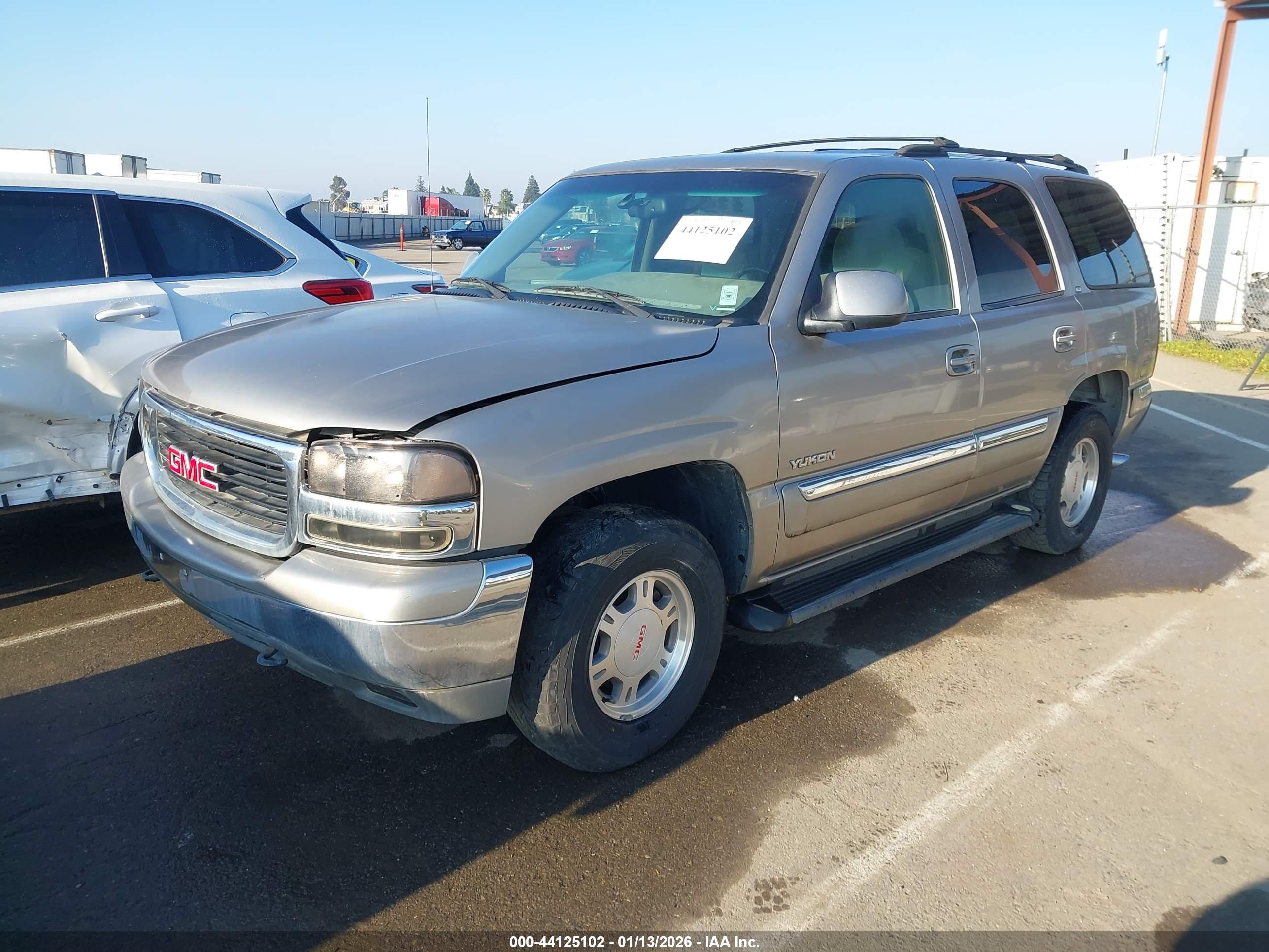 GMC YUKON image 2
