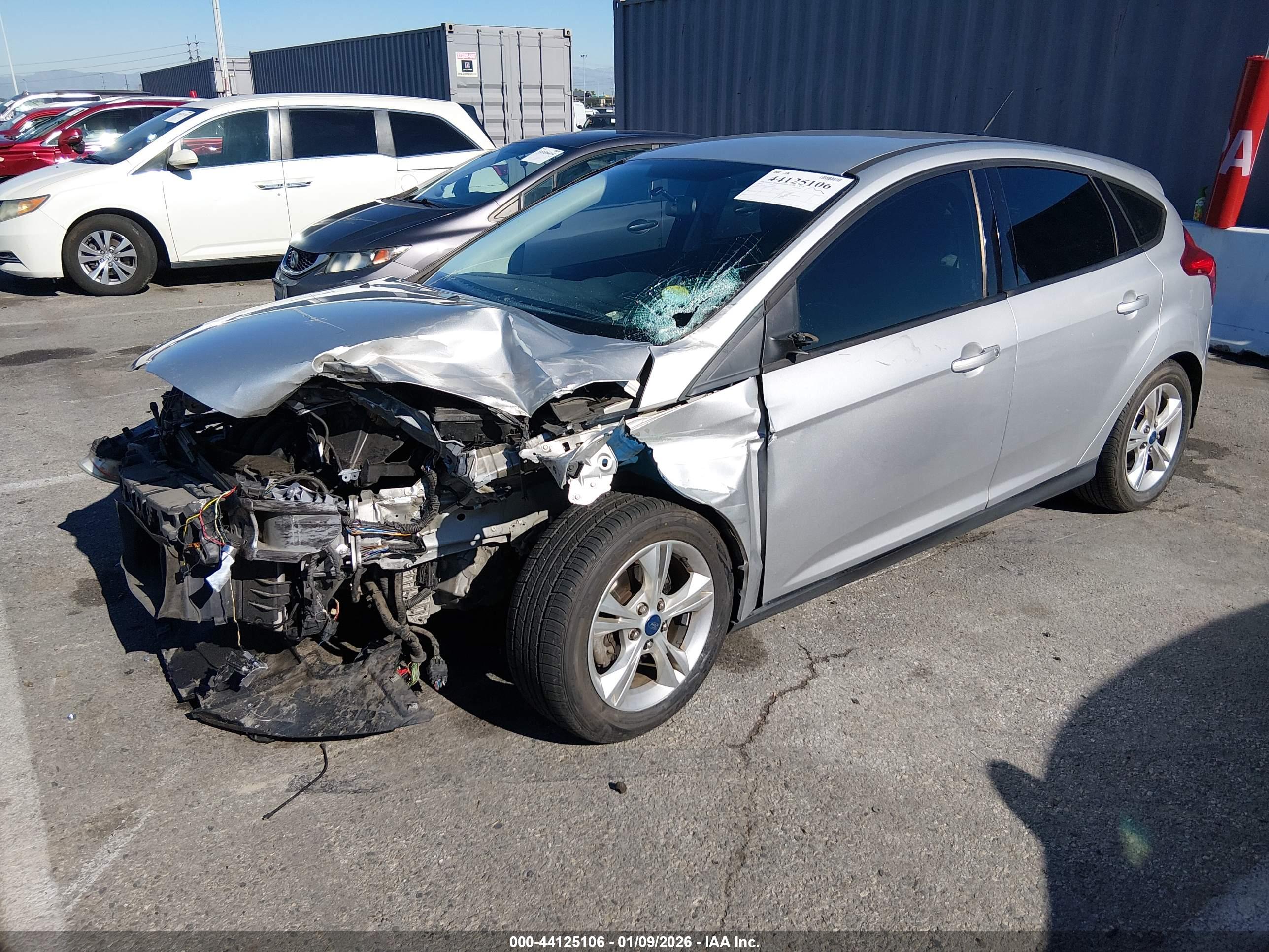 FORD FOCUS image 2