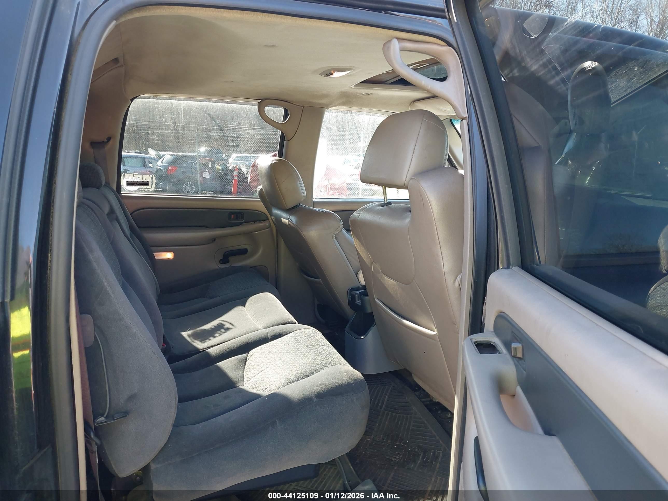 CHEVROLET AVALANCHE image 8