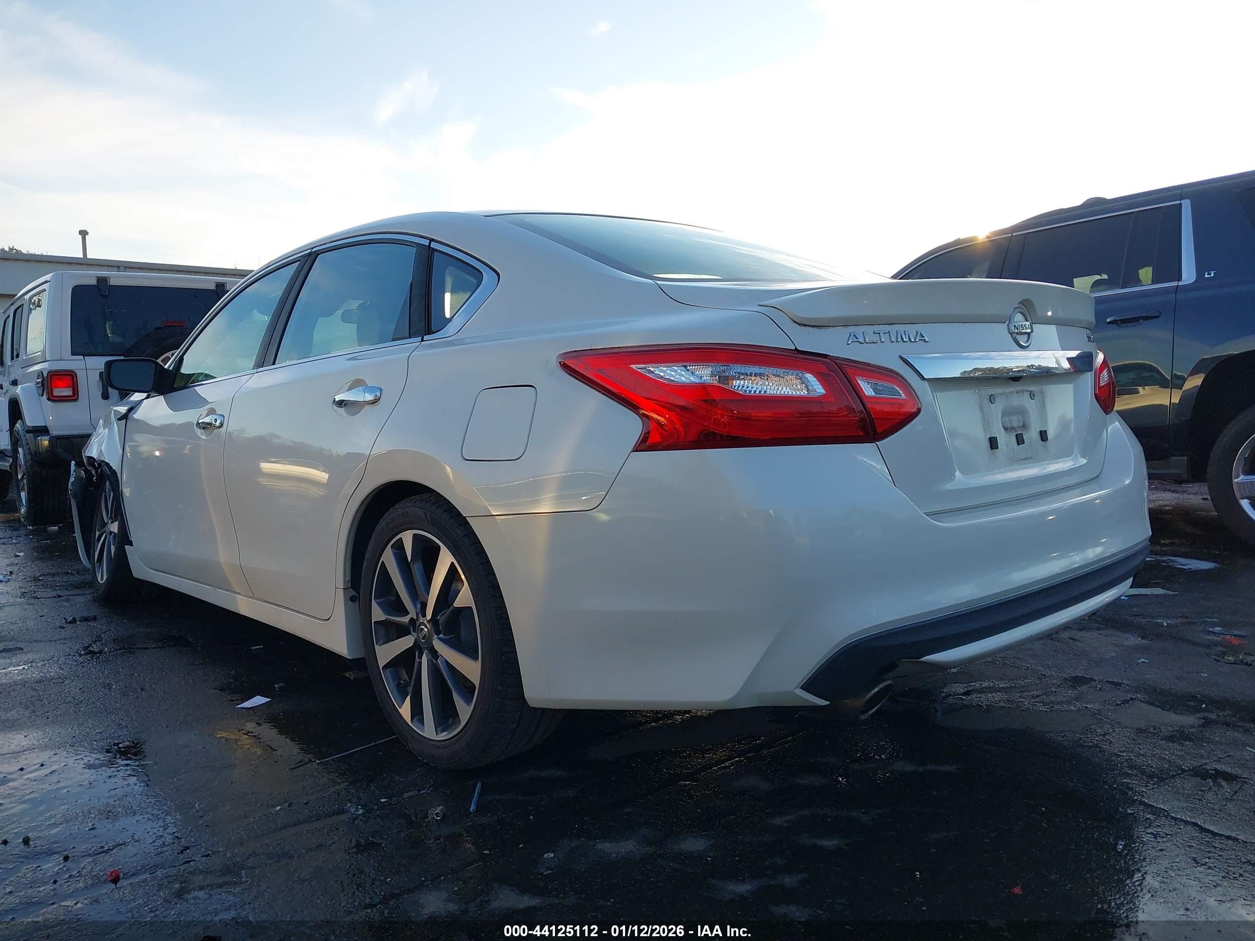 NISSAN ALTIMA image 3