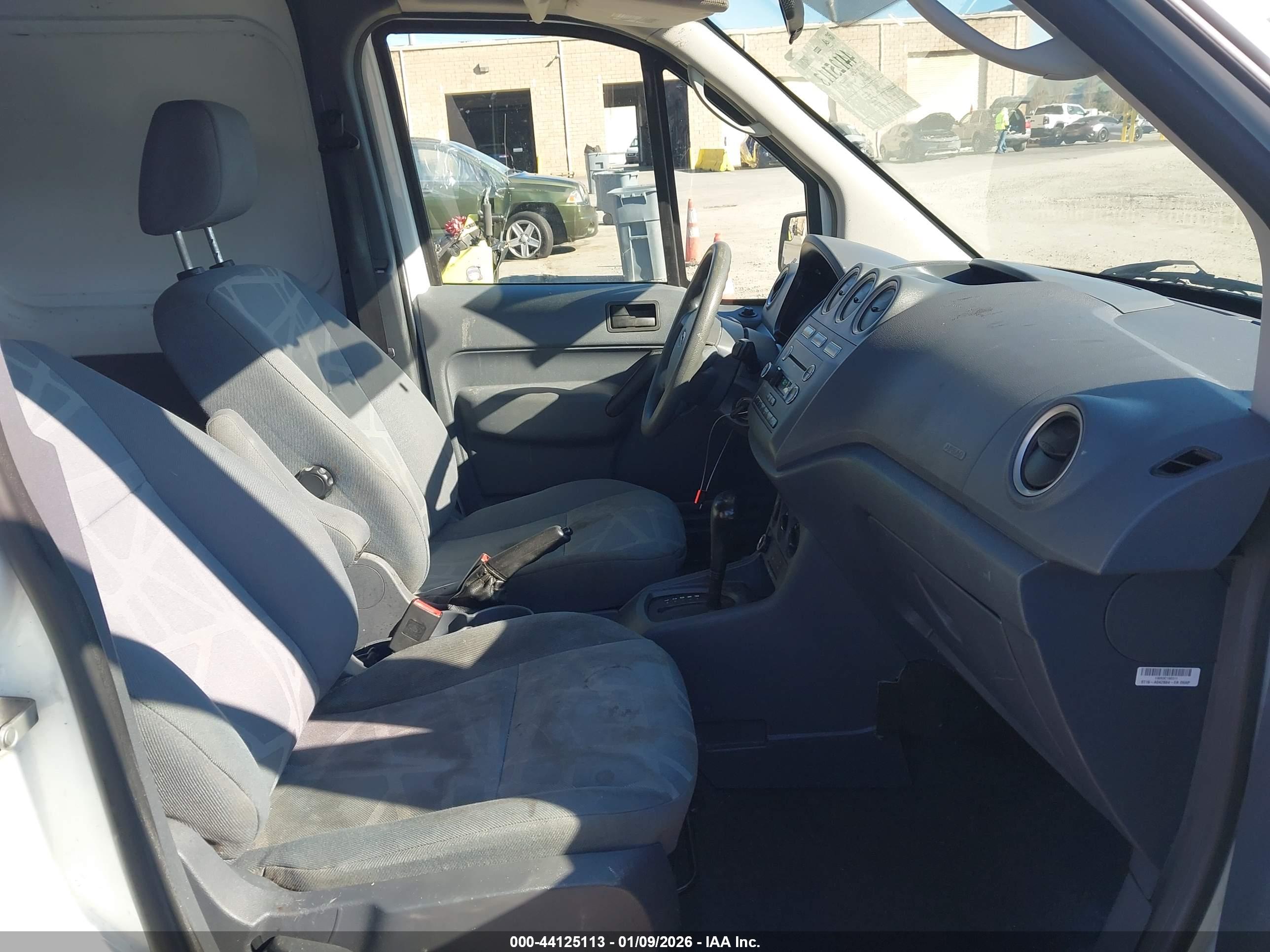 FORD TRANSIT image 5