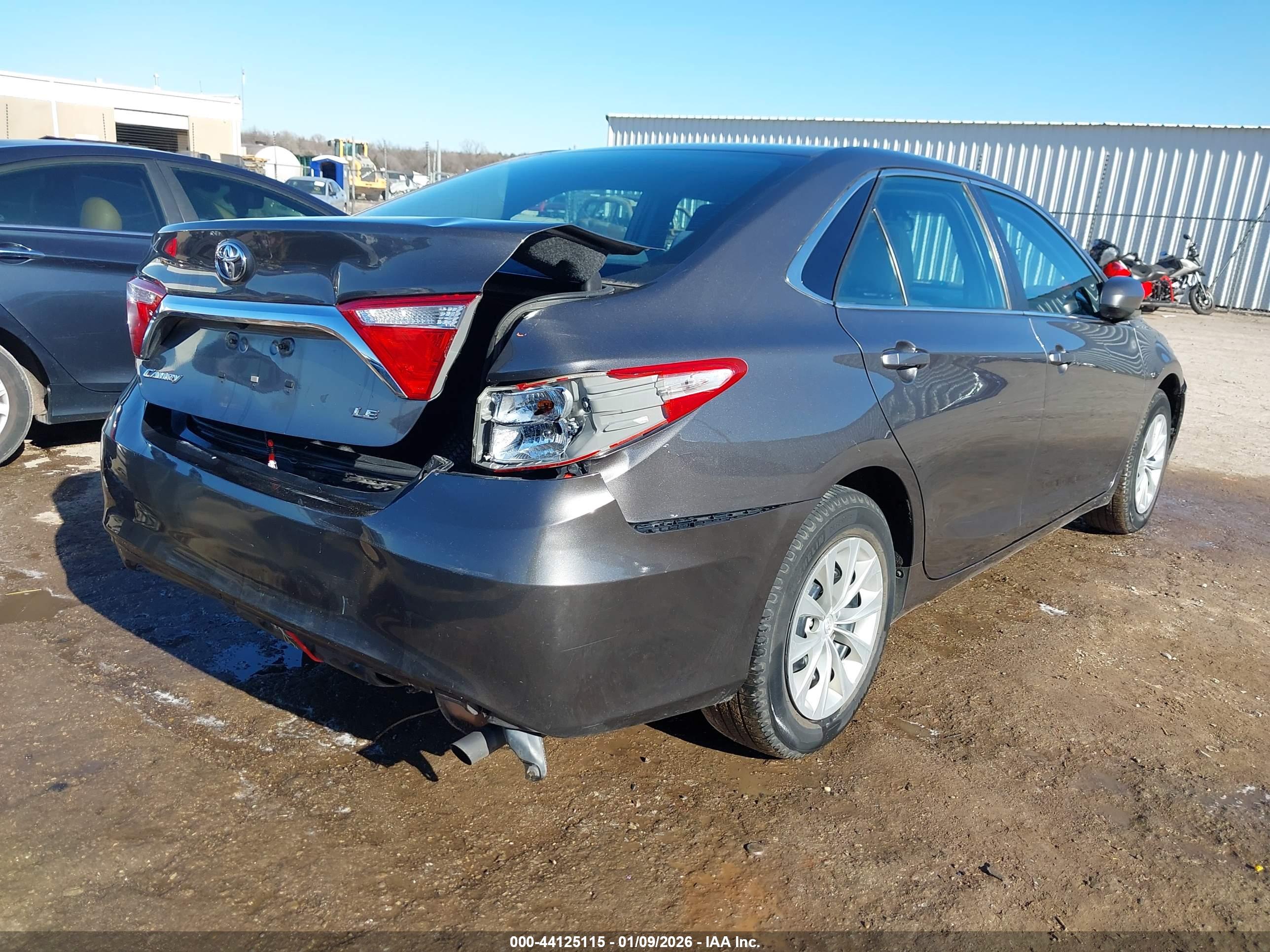 TOYOTA CAMRY image 4