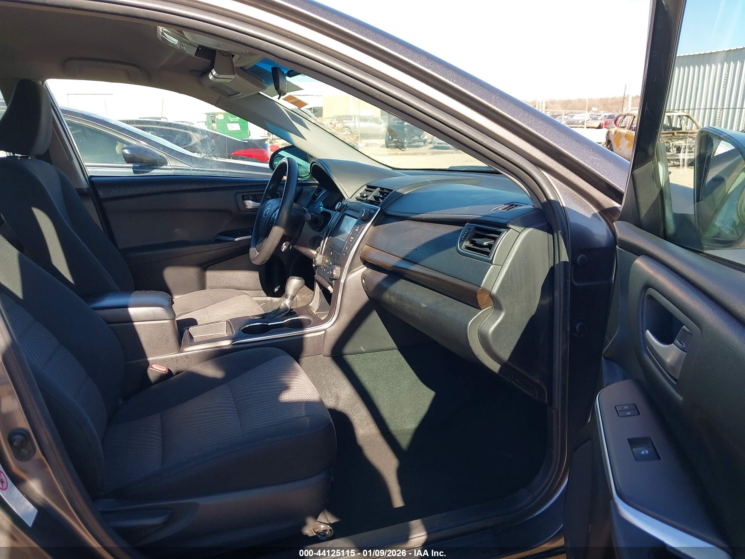 TOYOTA CAMRY image 5