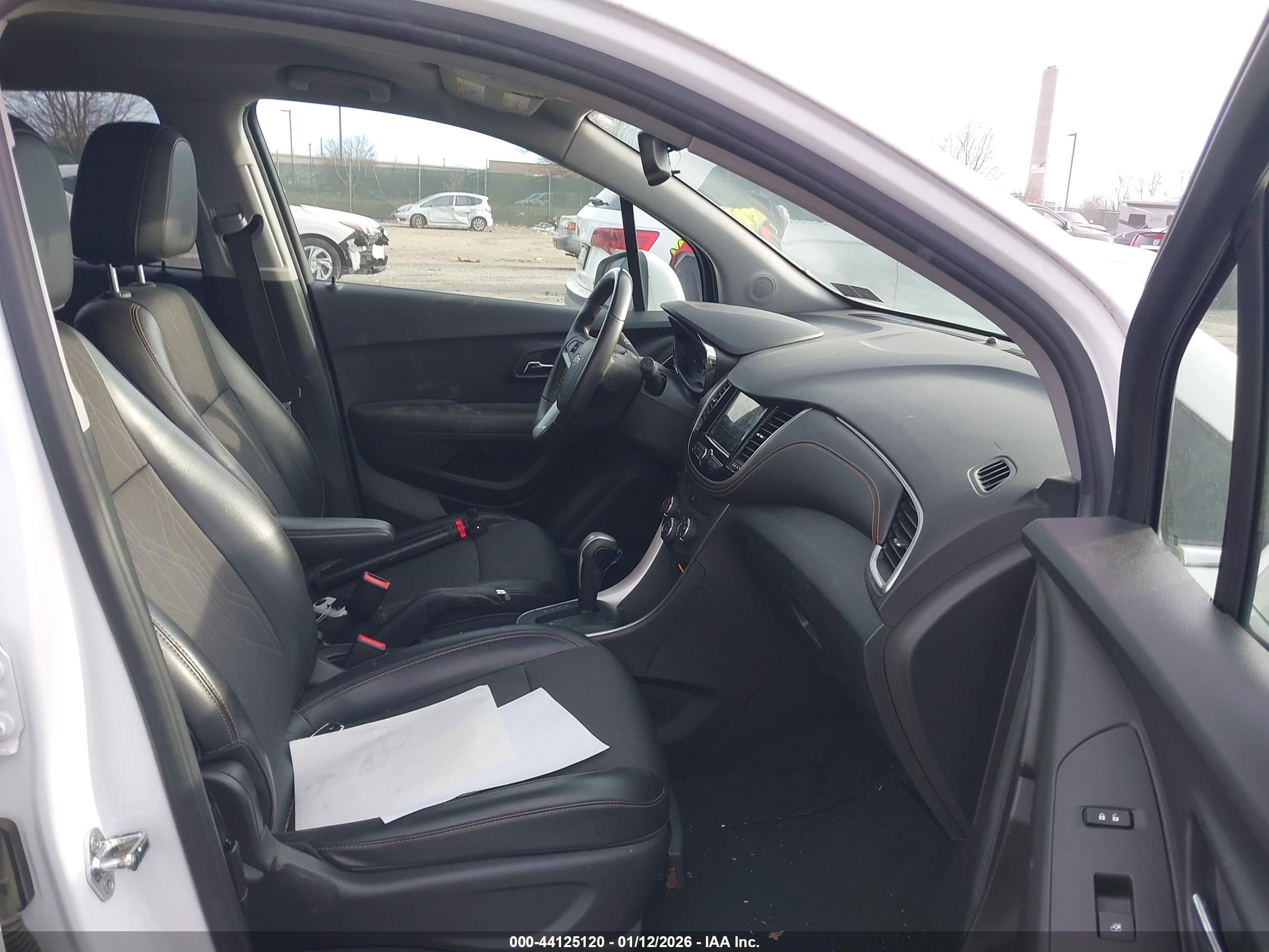 CHEVROLET TRAX image 5