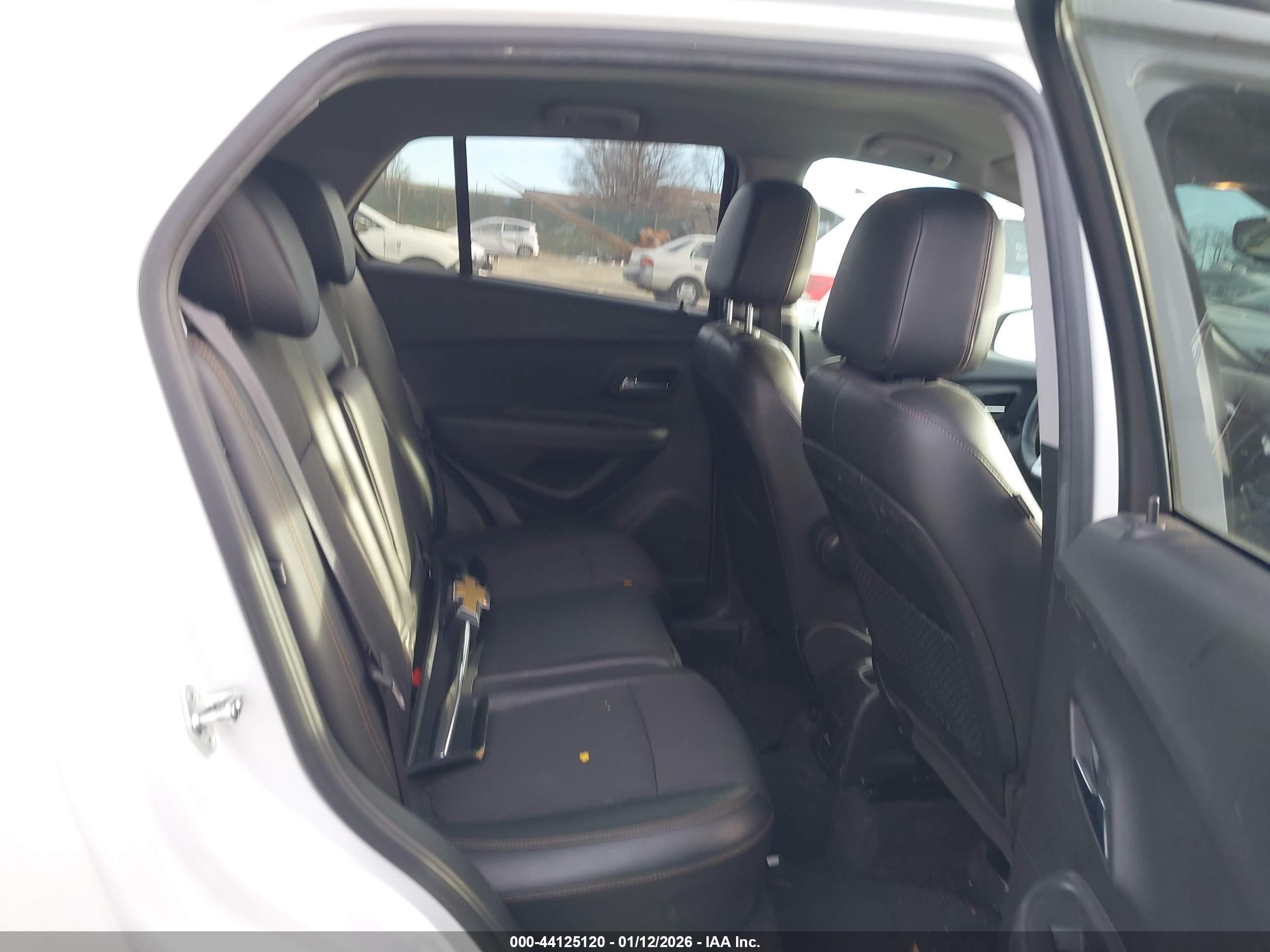 CHEVROLET TRAX image 8