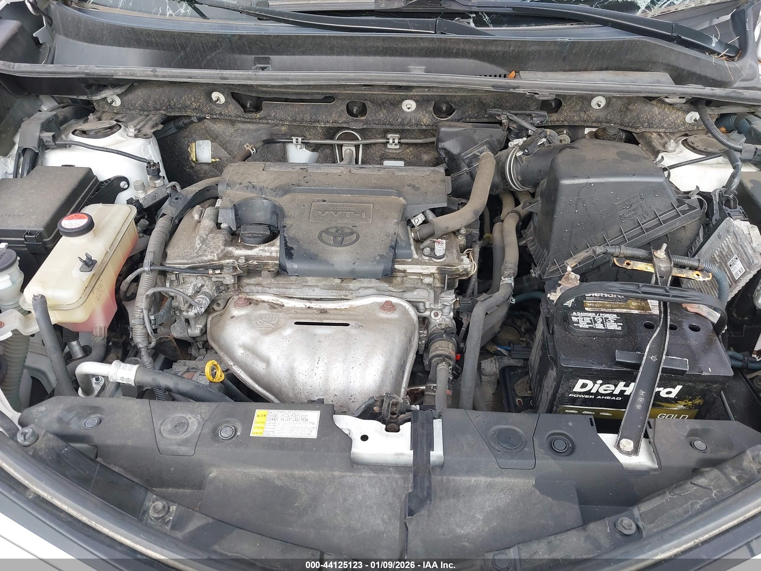 TOYOTA RAV4 image 10