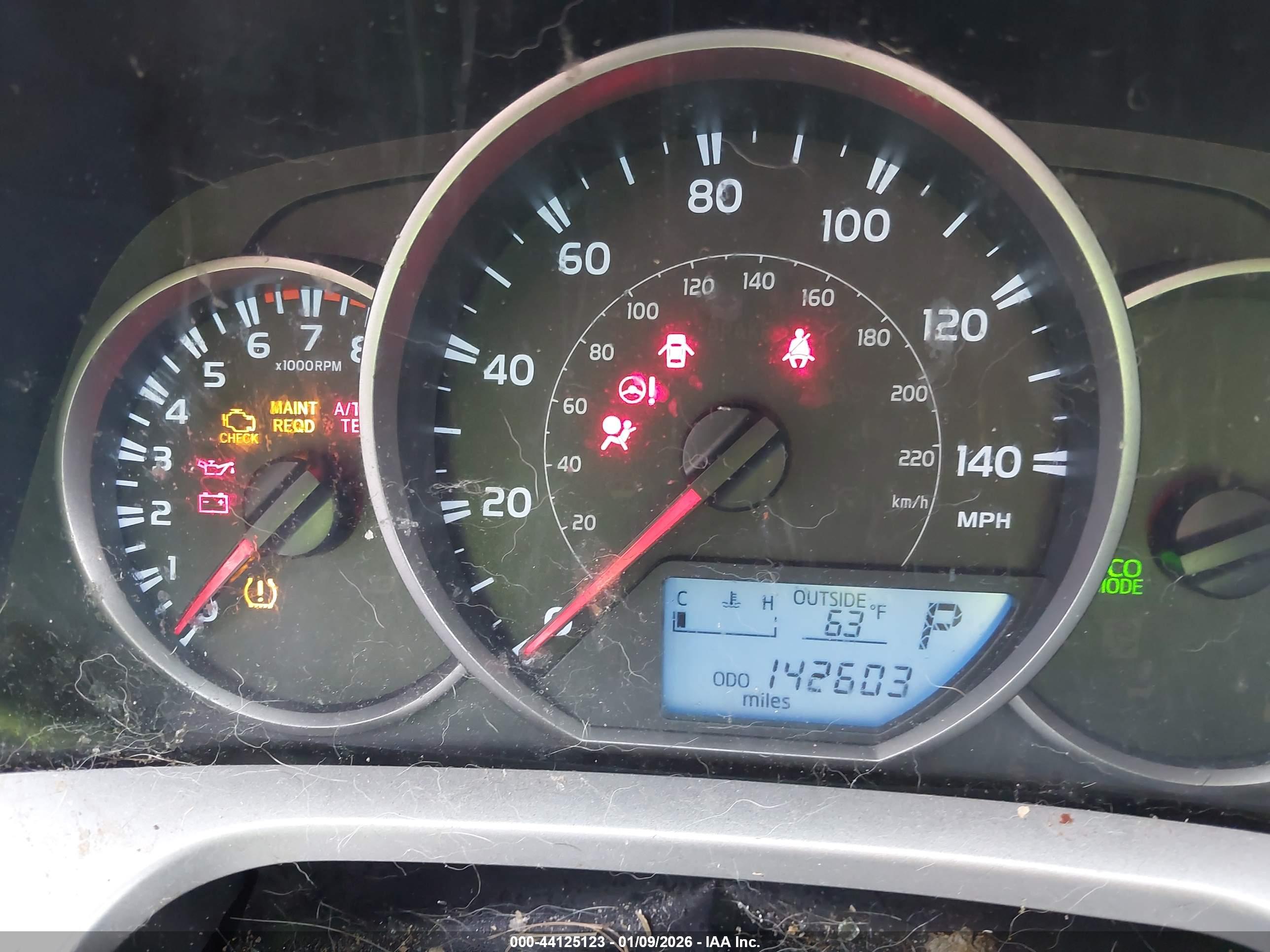 TOYOTA RAV4 image 7