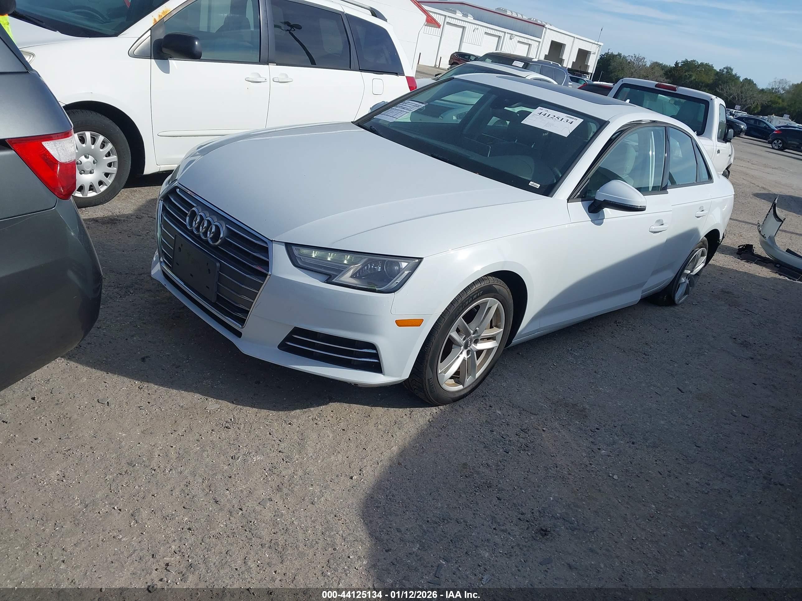 AUDI A4 image 2