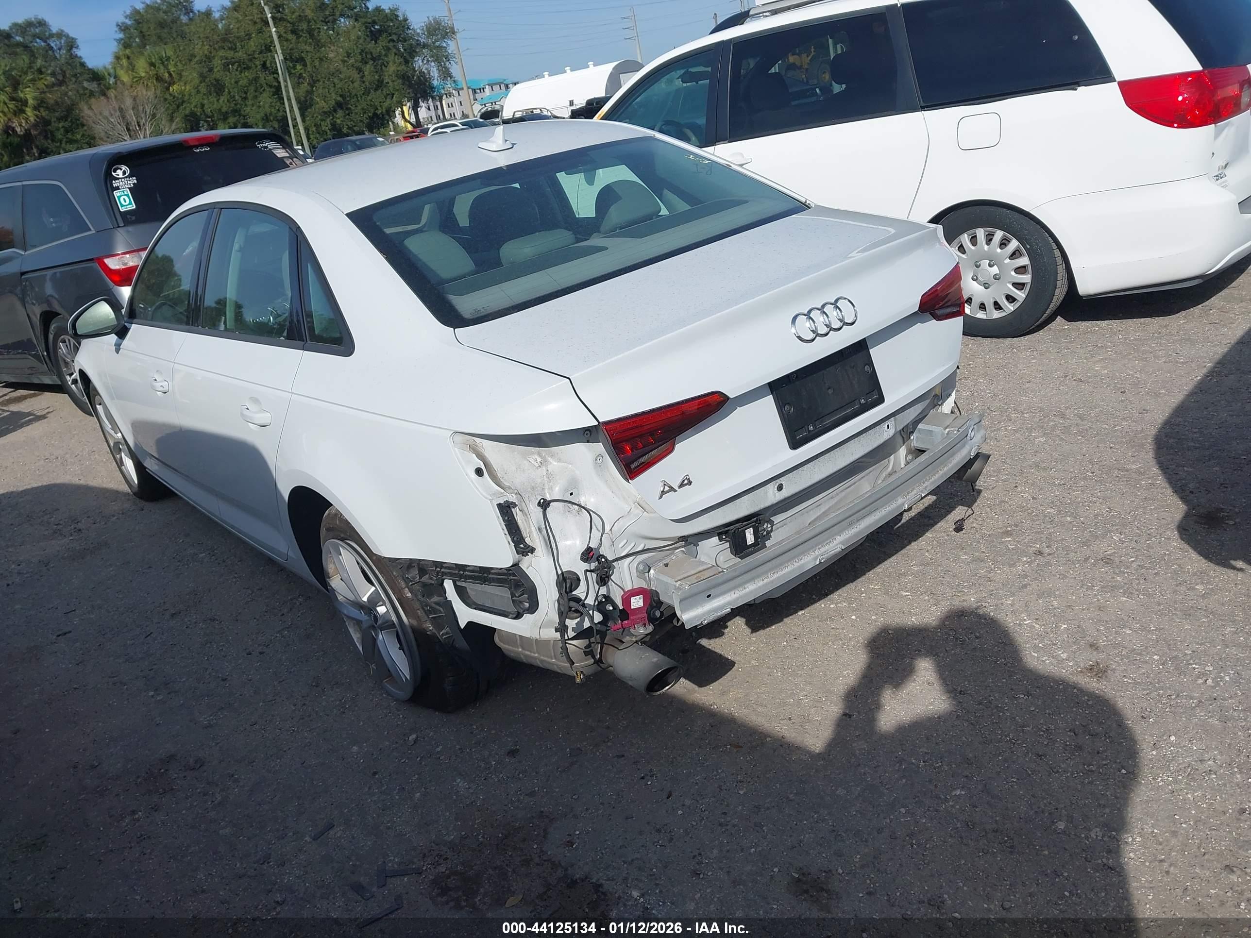 AUDI A4 image 3